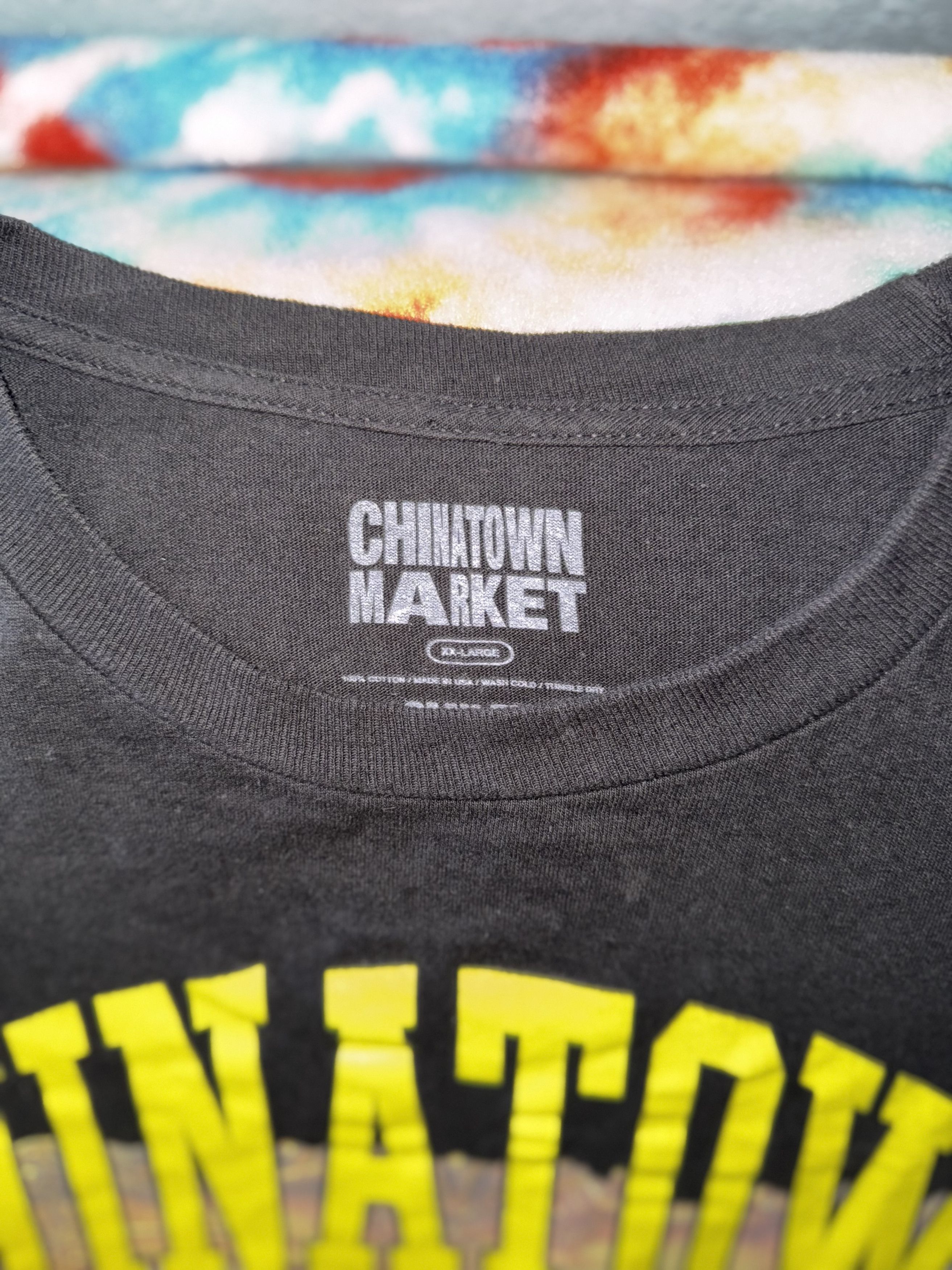 Market Chinatown Market Mona Lisa Smiley Black T-shirt size XXL Size US XXL / EU 58 / 5 - 2 Thumbnail