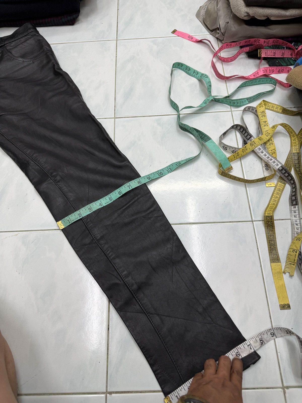 Genuine Leather 🔥🔥🔥STEALS CUIRS LONDON LEATHER PANTS Size US 31 - 13 Thumbnail