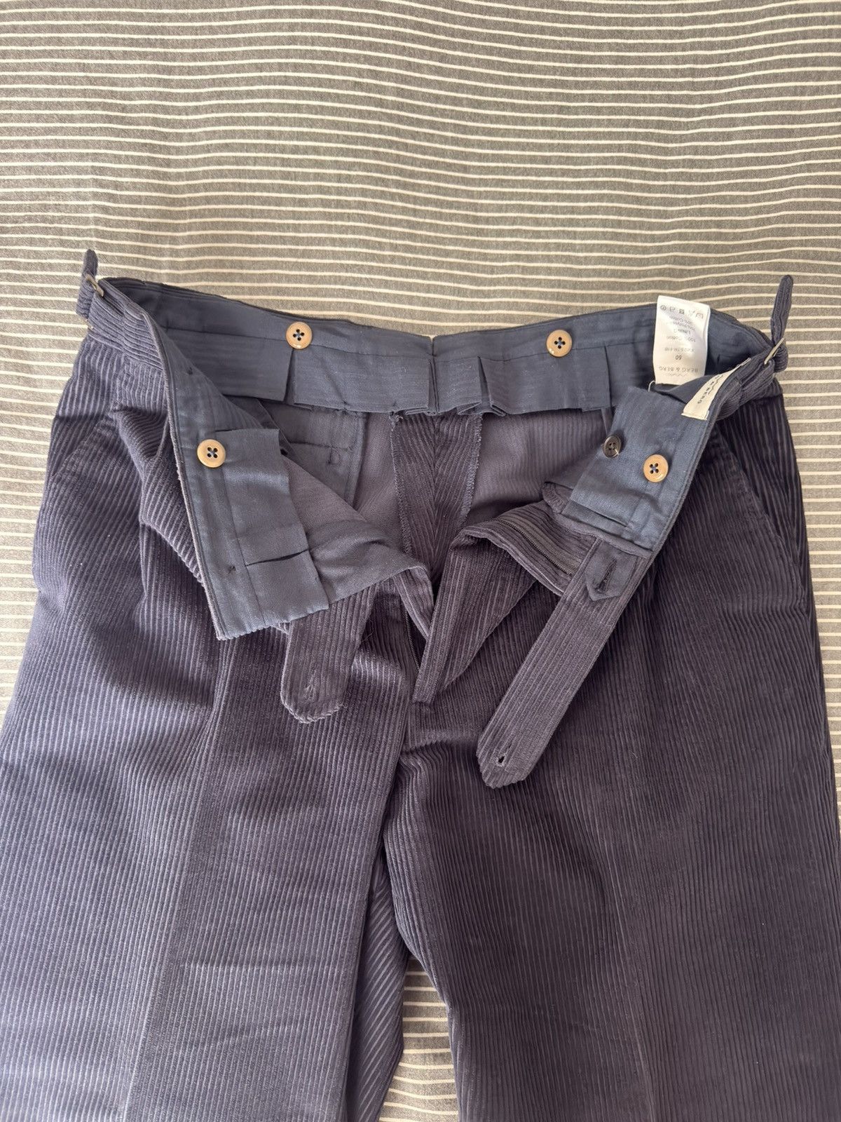 Berg & Berg Berg Berg Pleated Navy Corduroy Trousers 50/34 Size 34R - 4 Thumbnail