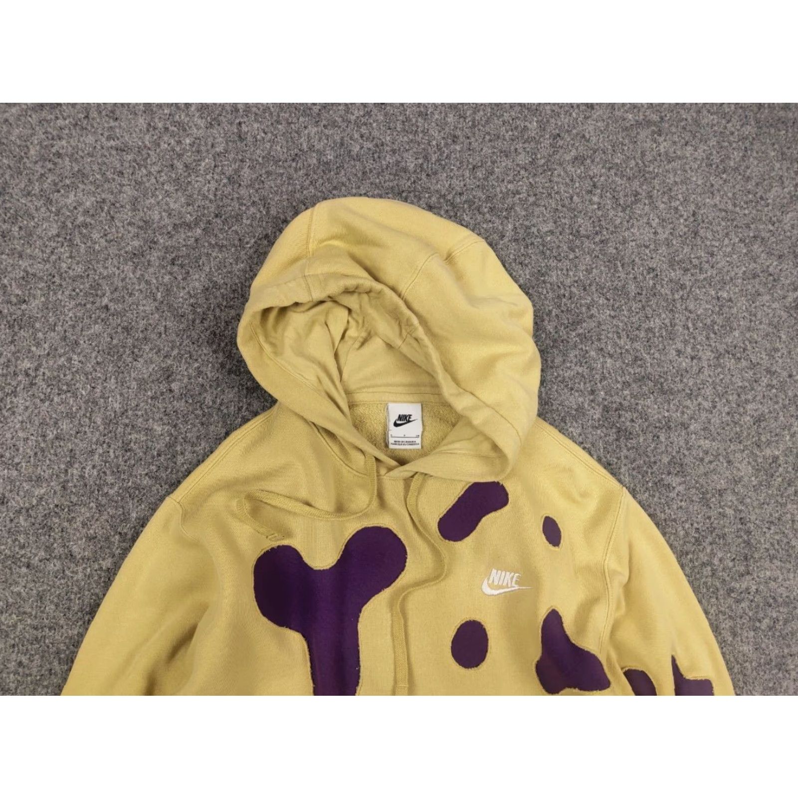 Nike Nike Hoodie Mens XS Yellow Vintage Skeleton Logo Y2K Style 90s Sports Pullover Crew Neck, Heavyweight Cotton Fleece Size US S / EU 44-46 / 1 - 4 Thumbnail