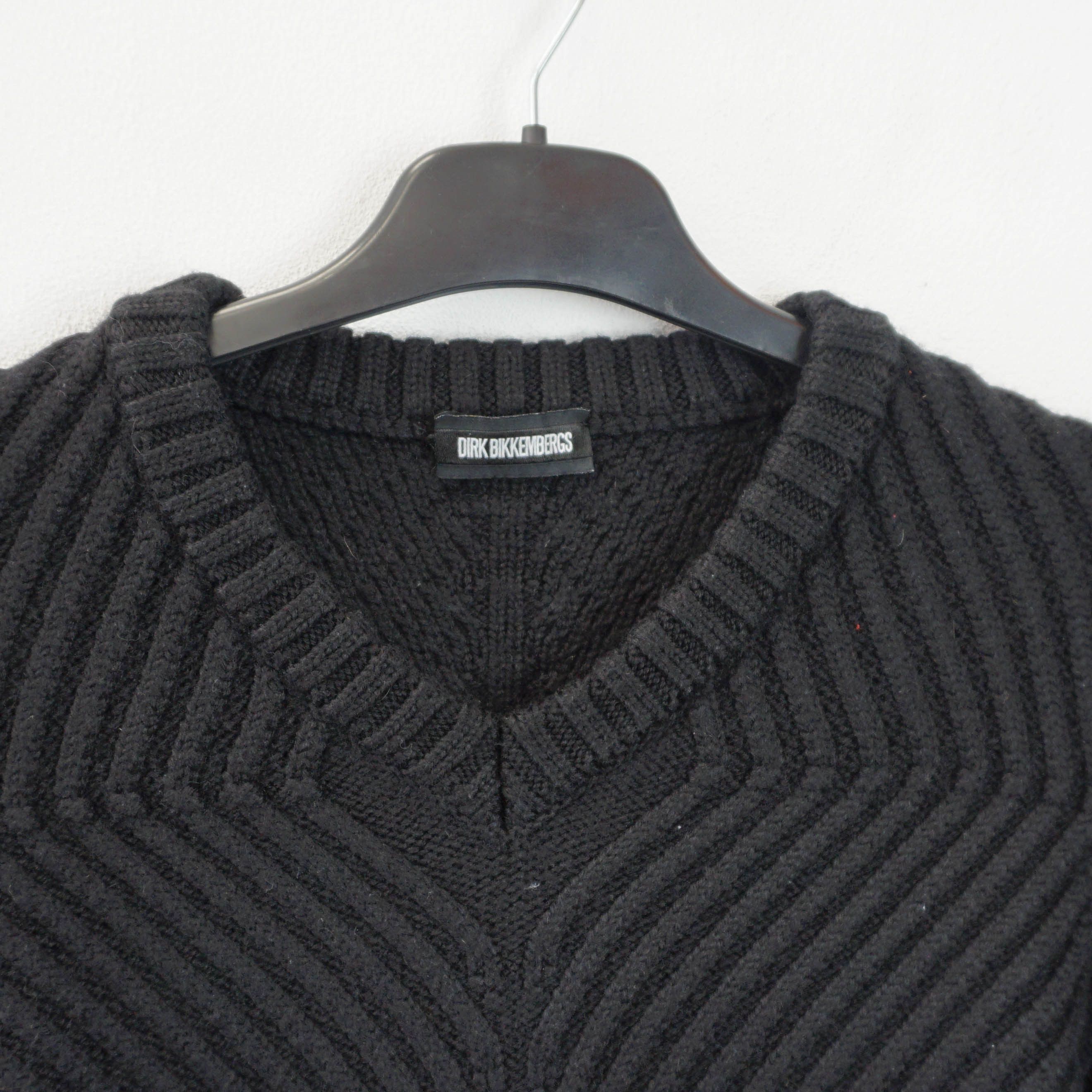 Archive ‘DIRK BIKKEMBERGS’ Design Knit Archive 'DIRK BIKKEMBERGS' Design Knit