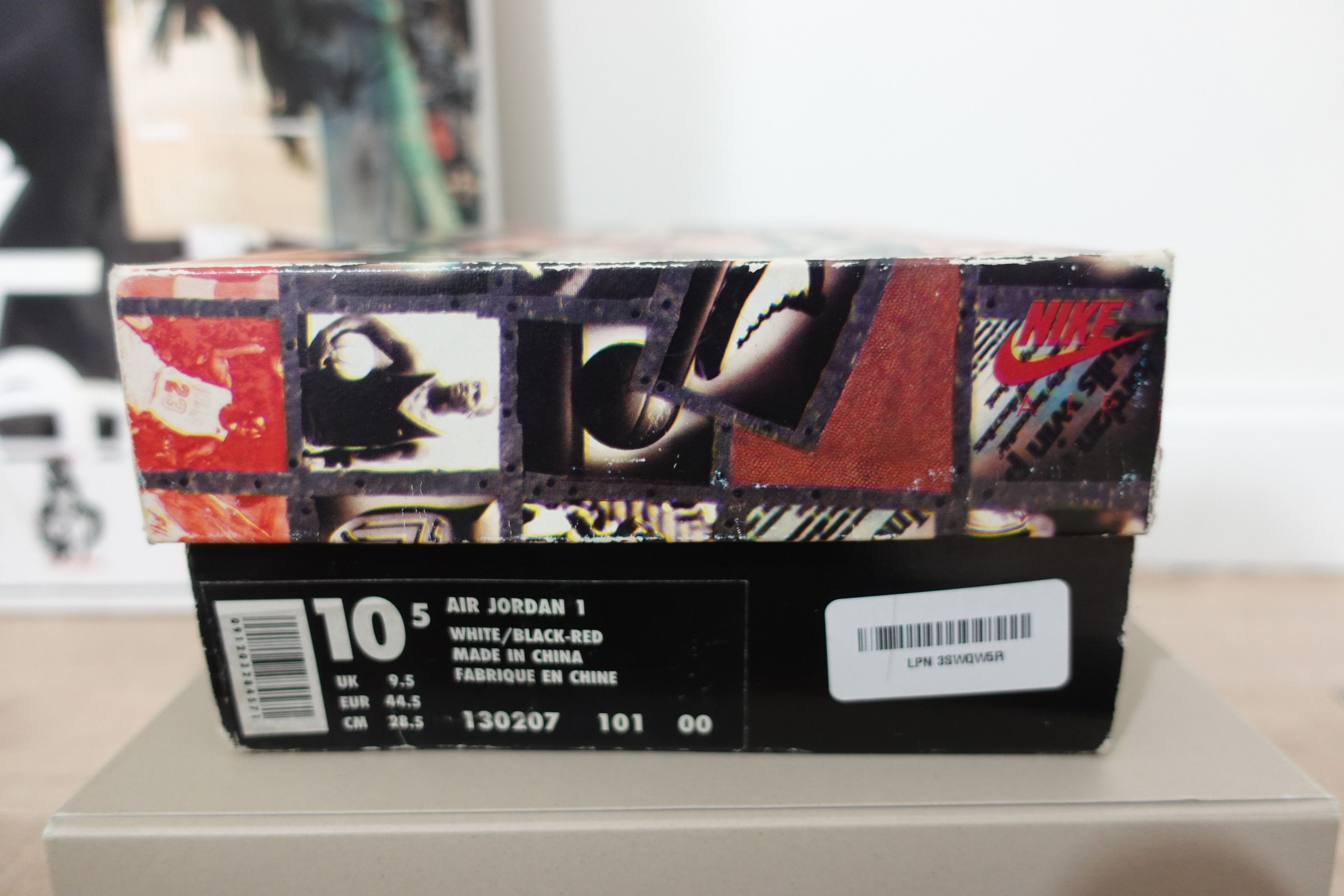 Jordan Brand × Nike 1994 Nike Air Jordan 1 Chicago. BRAND NEW WITH BOX Size US 9.5 / EU 42-43 - 9 Thumbnail