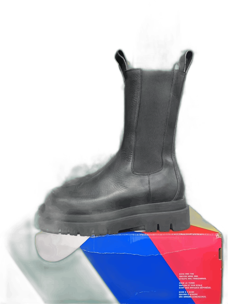 Bottega Veneta BV Black Chelsea Boots with Thick Sole Size US 8 / IT 38 - 1 Thumbnail