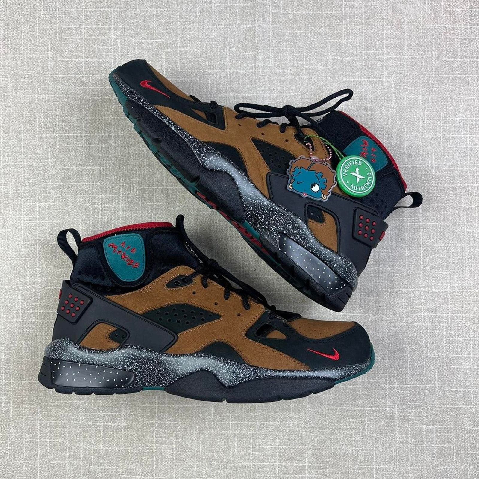 Nike 2019 Nike Air Mowabb “Olivia Kim” 11.5M Size US 11.5 / EU 44-45 - 3 Thumbnail