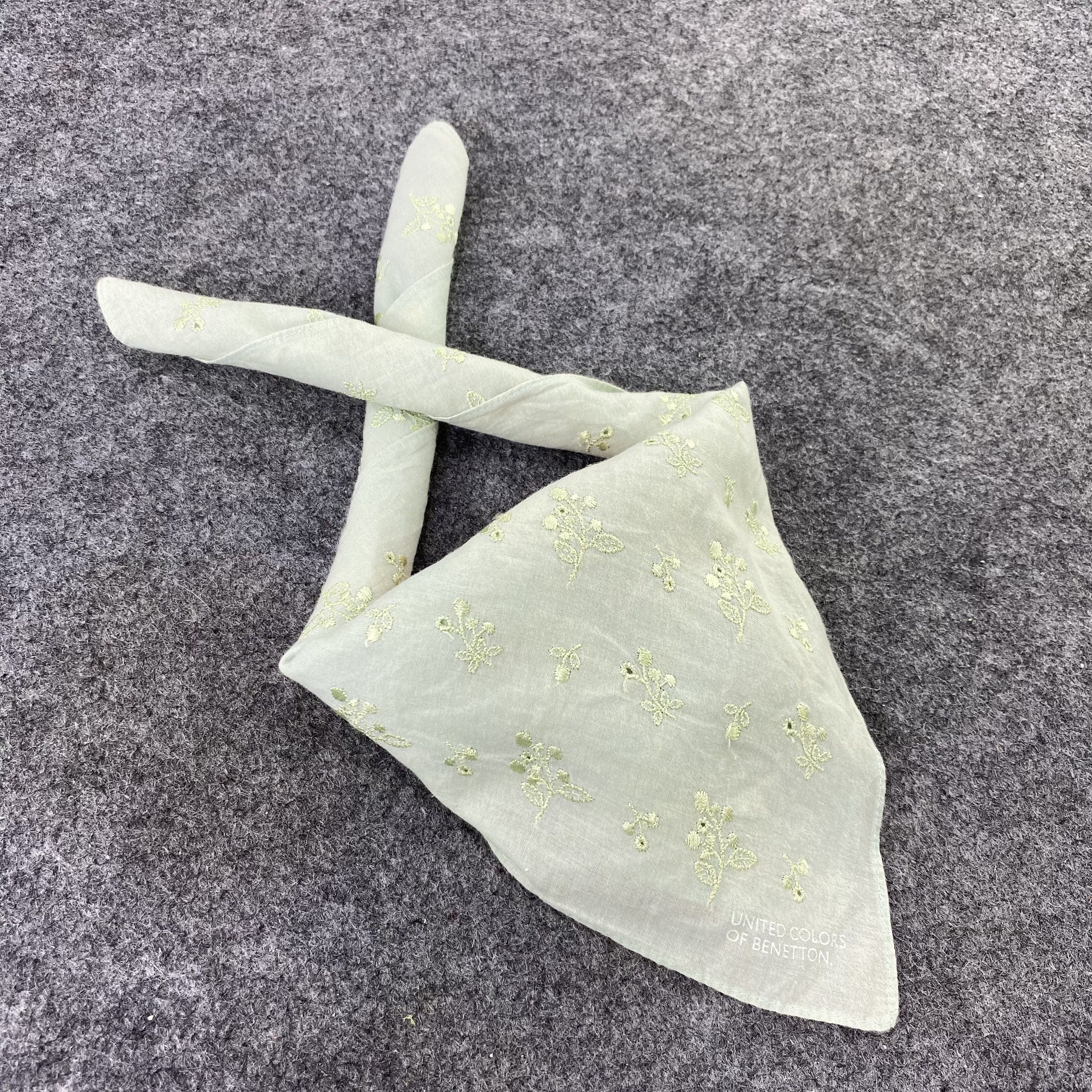 United Colors Of Benetton Benetton Neckerchief / Bandana / Handkerchief-B486 Size ONE SIZE - 1 Thumbnail