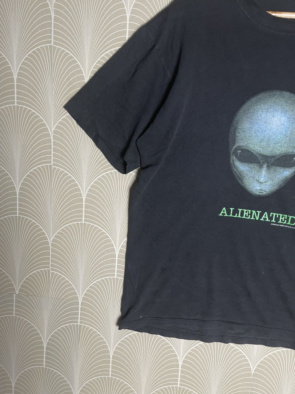 Alien Workshop VINTAGE 1995 ALIEN WORKSHOP ALIENATED TEES RARE BACKHIT Size US M / EU 48-50 / 2 - 3 Thumbnail