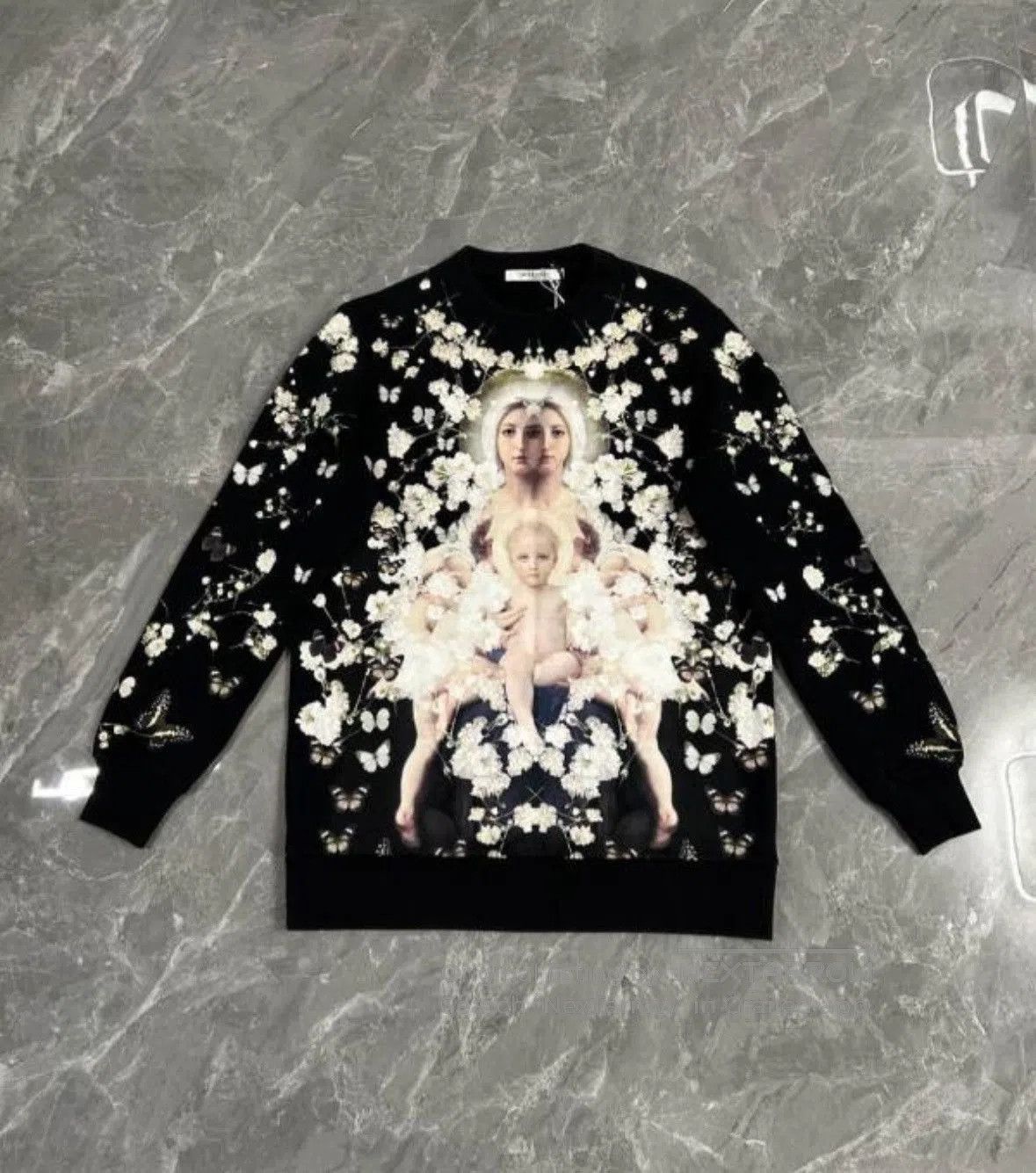 Givenchy Givenchy Madonna Floral Print Sweatshirt - wxx. Size US XS / EU 42 / 0 - 1 Thumbnail