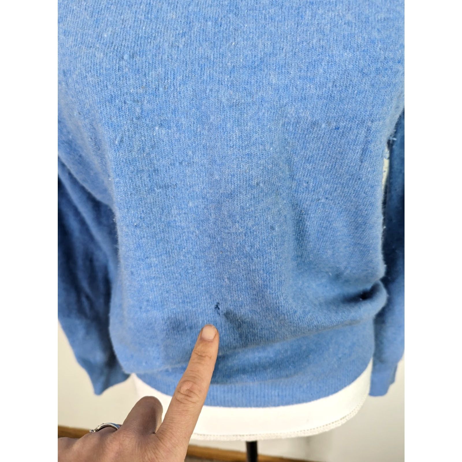 Vintage VINTAGE 60s Sweater Blue 100% Cashmere Long Sleeve Pullover V Neck S3C Ladies Woman Classic Fit Pullover Knit Summer Spring Fall Winter Size L / US 10 / IT 46 - 3 Thumbnail
