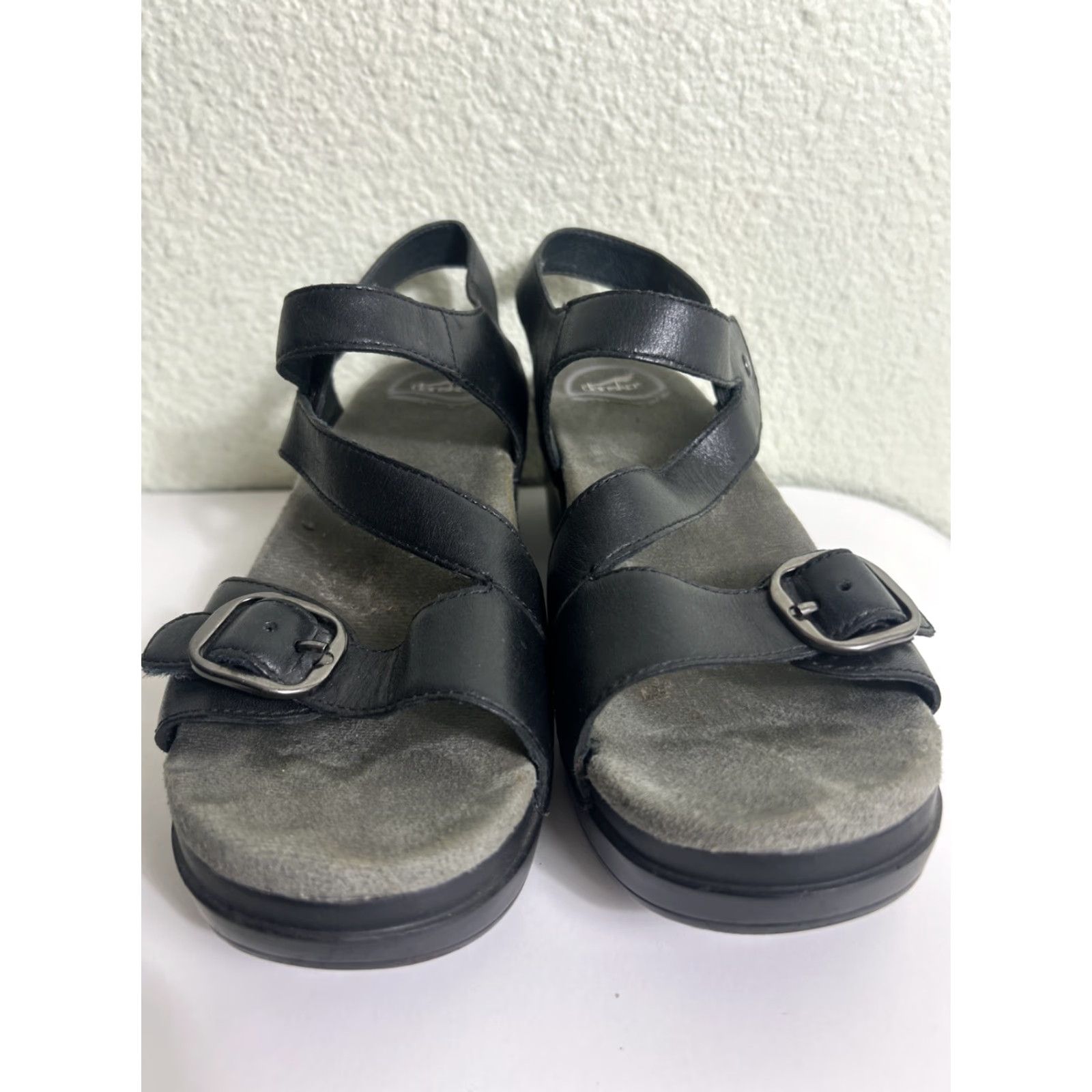 Dansko Shari Sandals Black Leather Ankle Strap Block Heel Womens US 8 EU 38 Flat Slip-On Dress Casual
