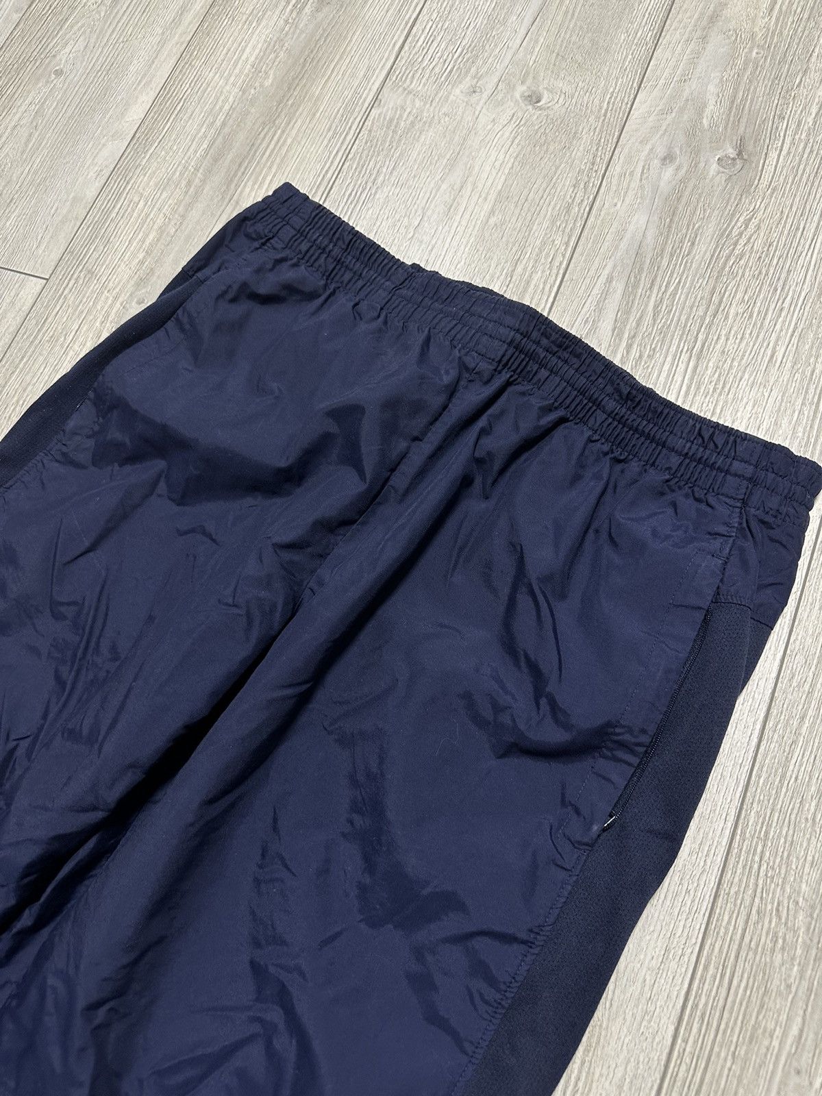 Vintage 90’s NIKE TEAM RETRO SWOOSH LOGO BAGGY TRACK PANTS Y2K Size US 34 / EU 50 - 3 Thumbnail