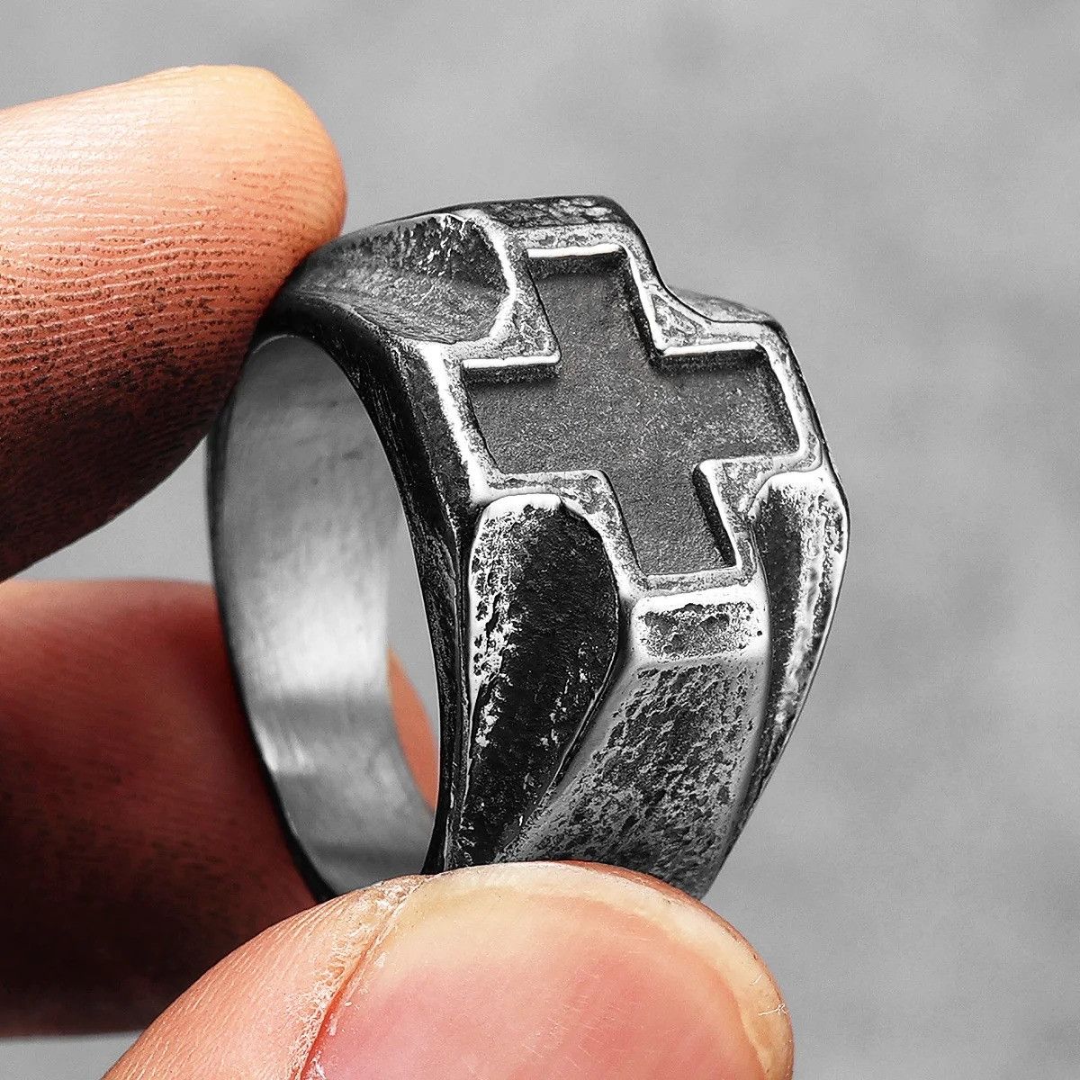 Jewelry Cross Amulet Ring Jewelry Streetwear Fashion Gift Size ONE SIZE - 1 Thumbnail