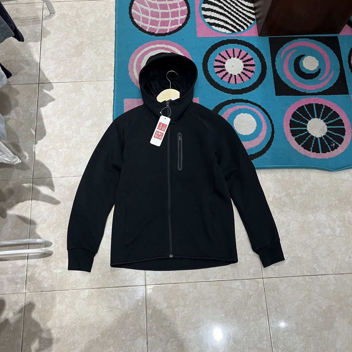 Japanese Brand × Uniqlo Uniqlo Men's Black Full Zip Hooded Jacket Size S Size US S / EU 44-46 / 1 - 1 Thumbnail