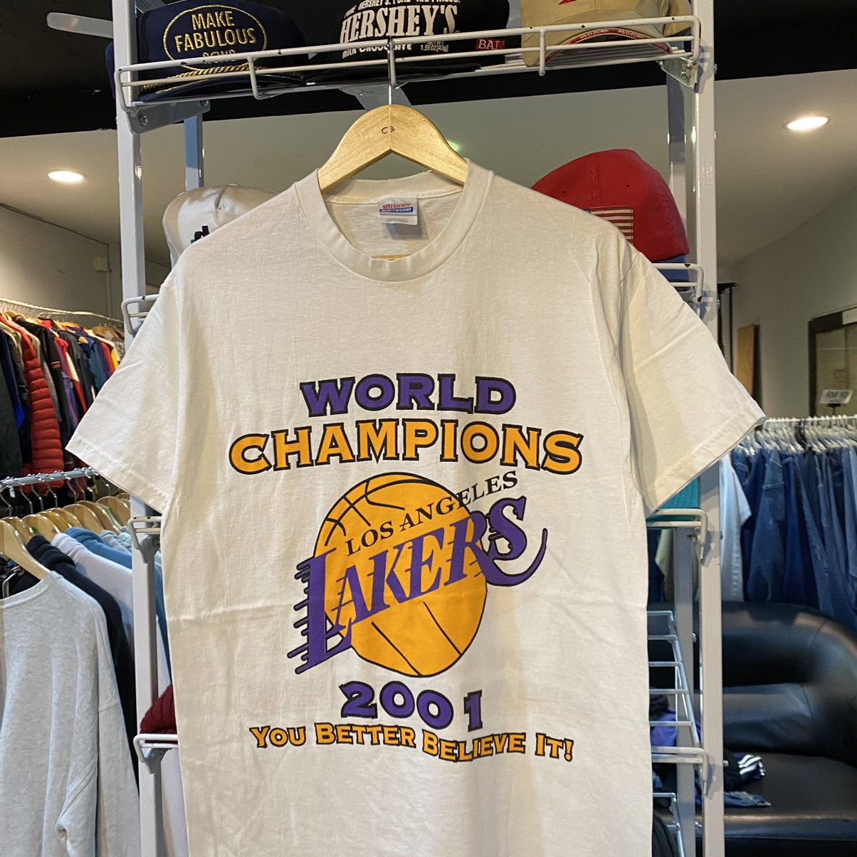 NBA Vintage L.A. Lakers NBA Champion back 2 back 2001 size M Size US M / EU 48-50 / 2 - 3 Thumbnail