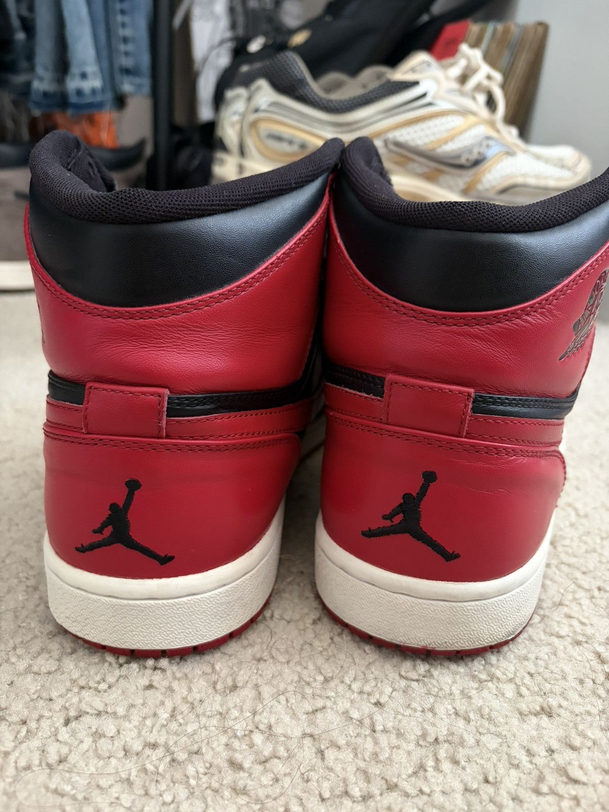 Jordan Brand Air Jordan 1 High Retro DMP Chicago Bulls 2009 Bred VNDS Size US 11 / EU 44 - 9 Thumbnail