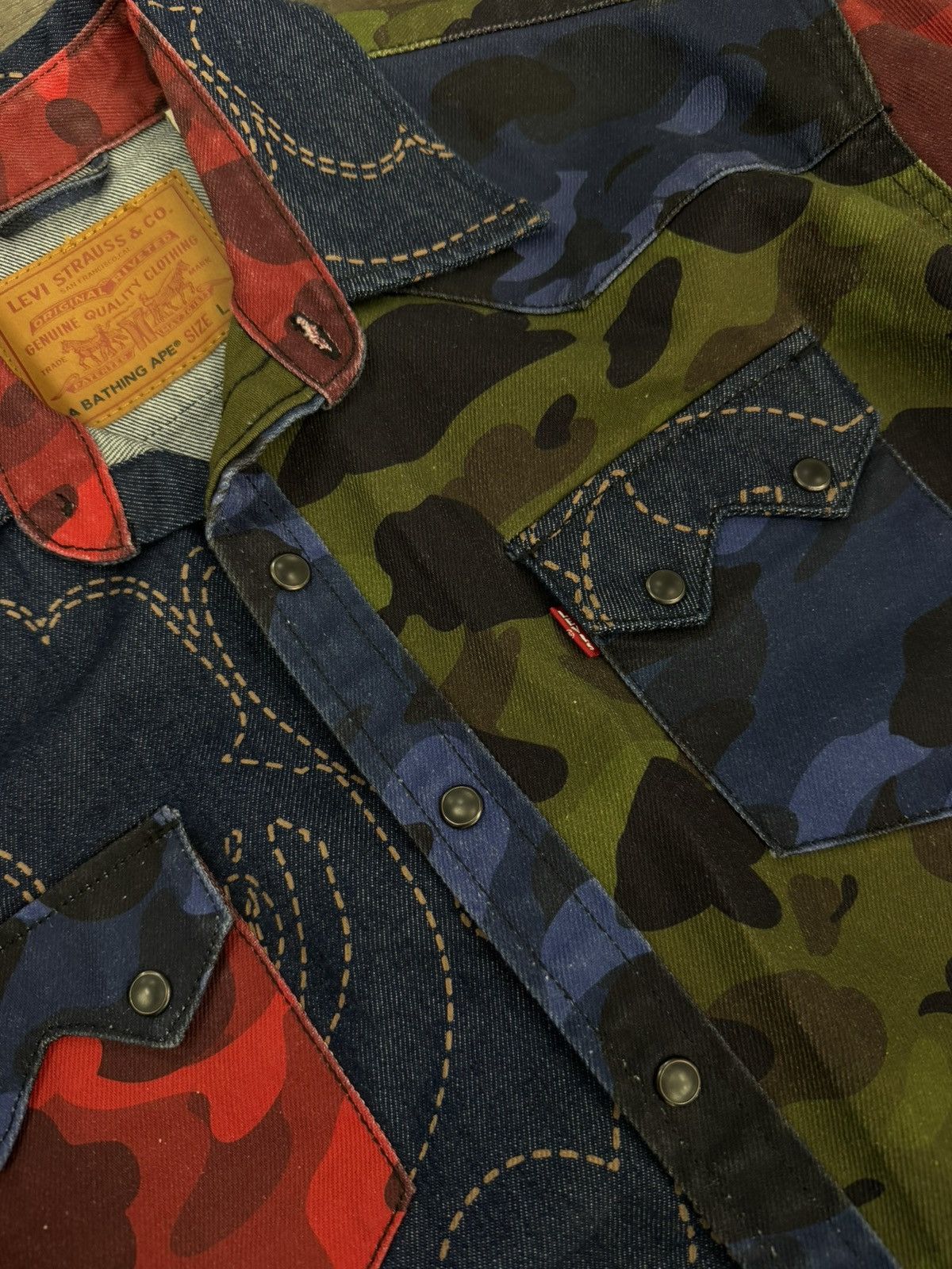 Bape × Levi's Bape x Levi's Denim Jacket Multi Camo Size US L / EU 52-54 / 3 - 3 Thumbnail
