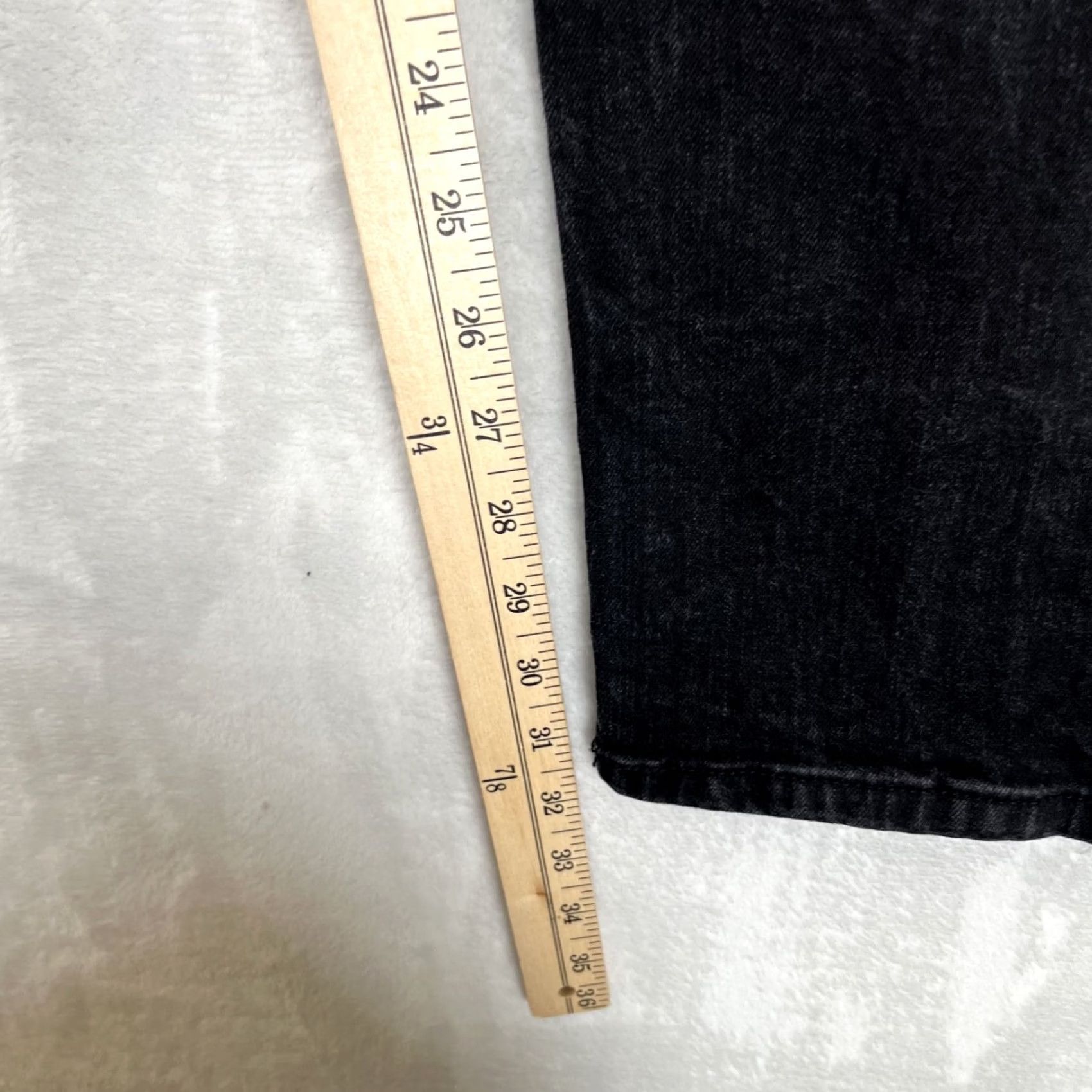 Levi's Levi's 511 Jeans Slim Tapered Regular 36x32 Black Denim Stretch 5-Pocket Mens Jeans Brand Levi's 500 Series Size US 36 / EU 52 - 2 Thumbnail