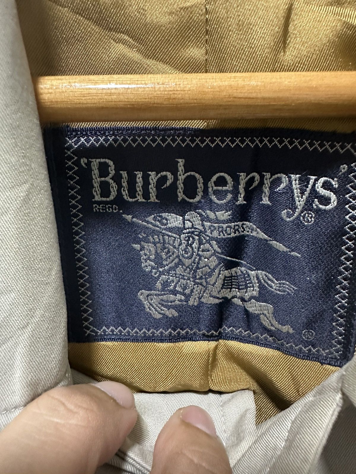 Burberry Vintage Burberry Nova Check Long Jacket Design Size US L / EU 52-54 / 3 - 3 Thumbnail