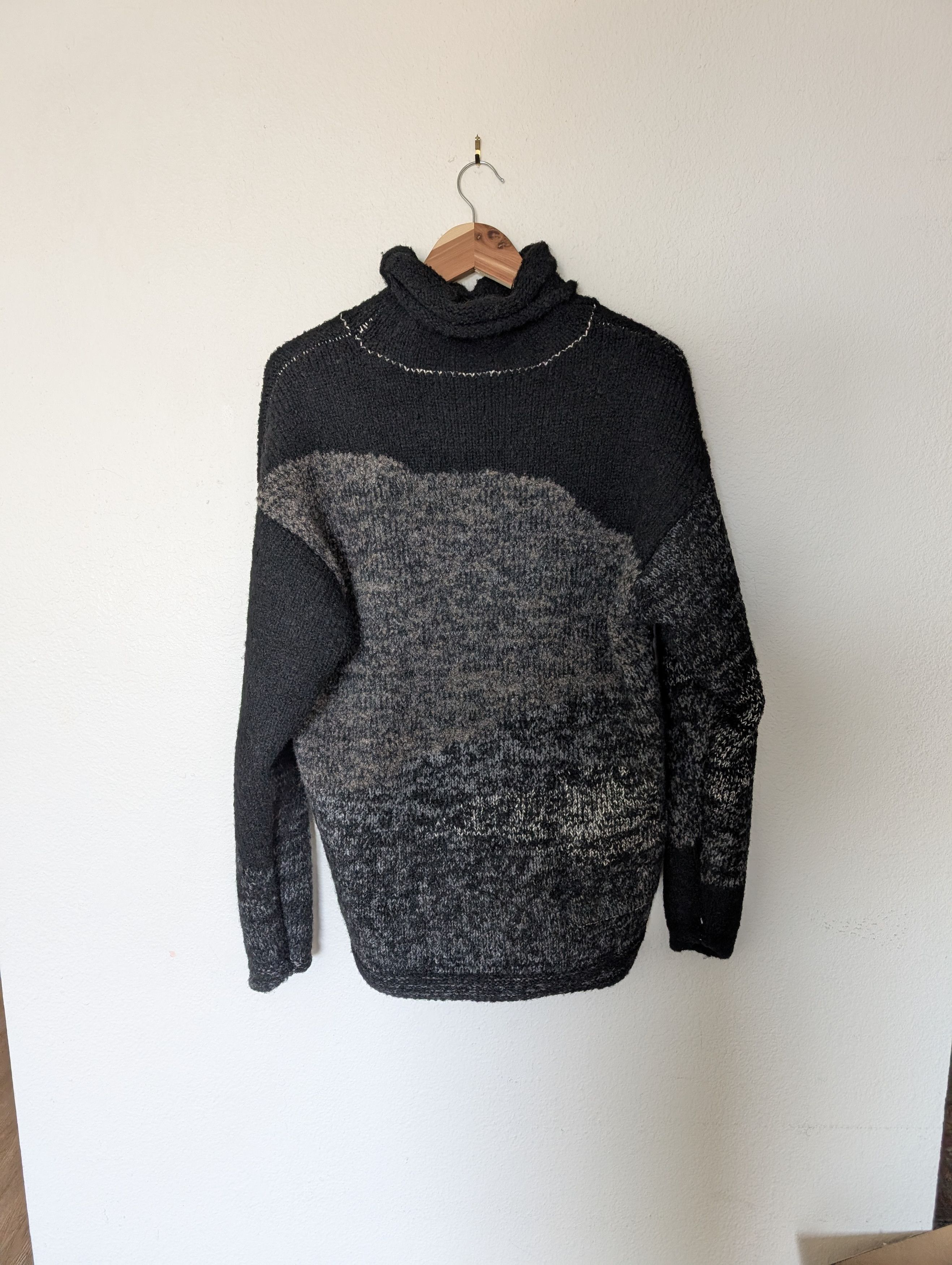 The Viridi-anne high neck distressed sweater Size US S / EU 44-46 / 1 - 7 Thumbnail