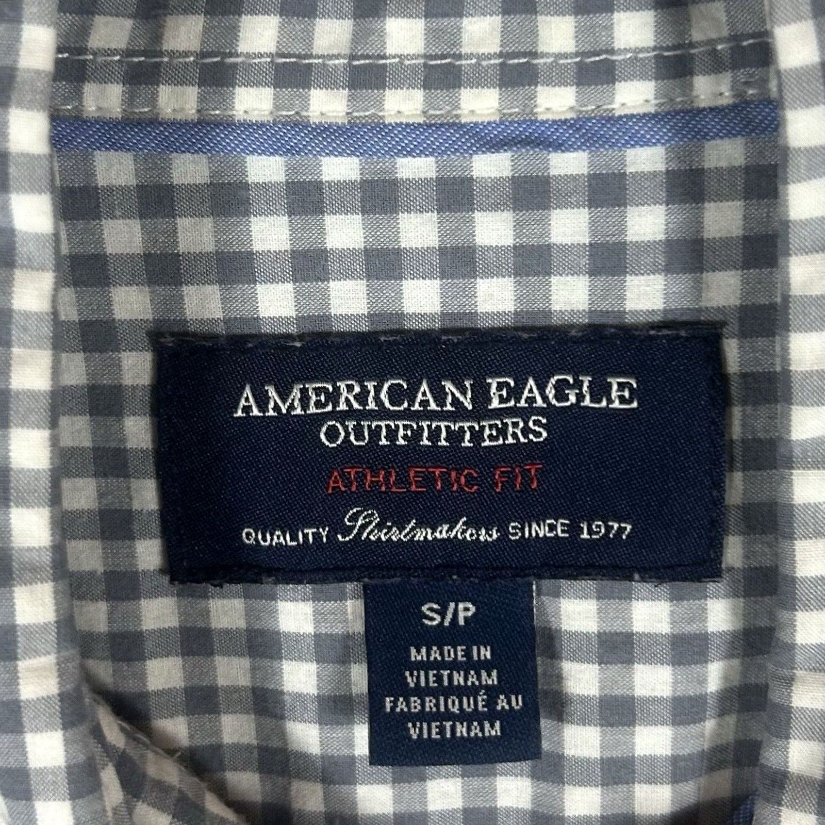 American Eagle Outfitters American Eagle Outfitters Shirt Mens Small Button-Down Plaid Checkered Long Sleeve Gray AEO Size US S / EU 44-46 / 1 - 3 Thumbnail