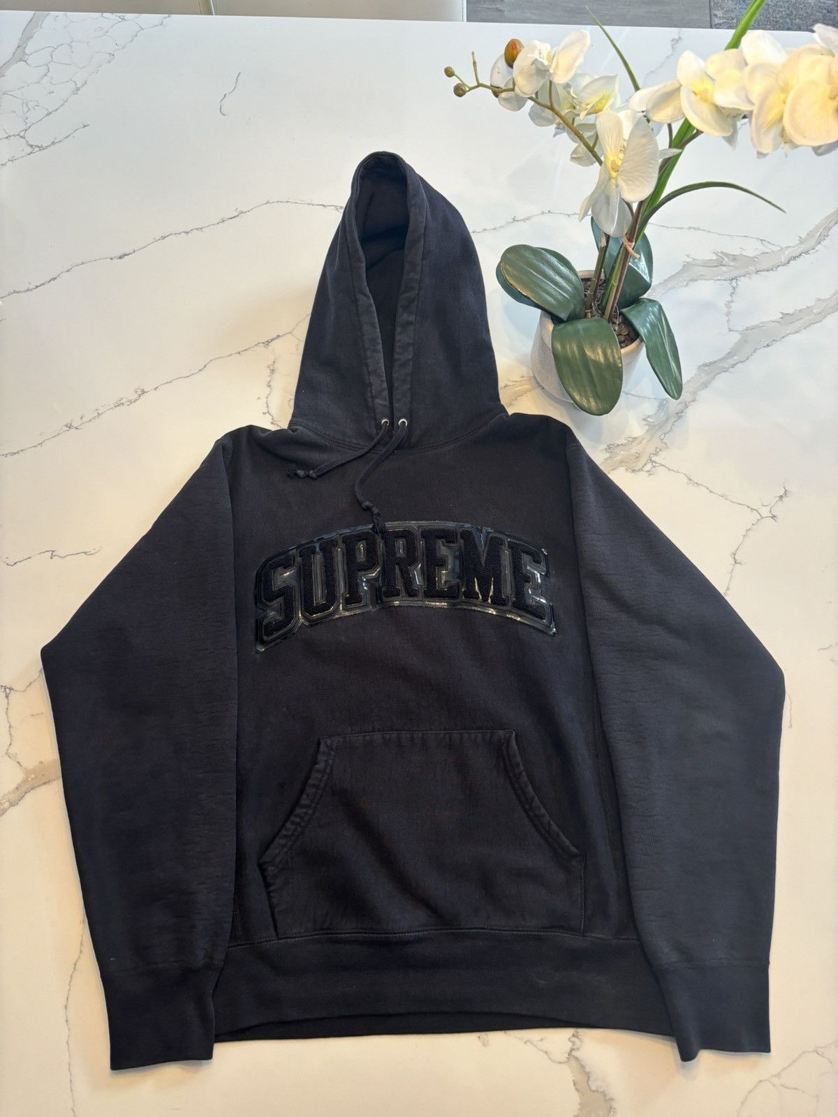 Supreme SUPREME PATENT/CHENILLE ARC LOGO HOODED SWEATSHIRT | Grailed