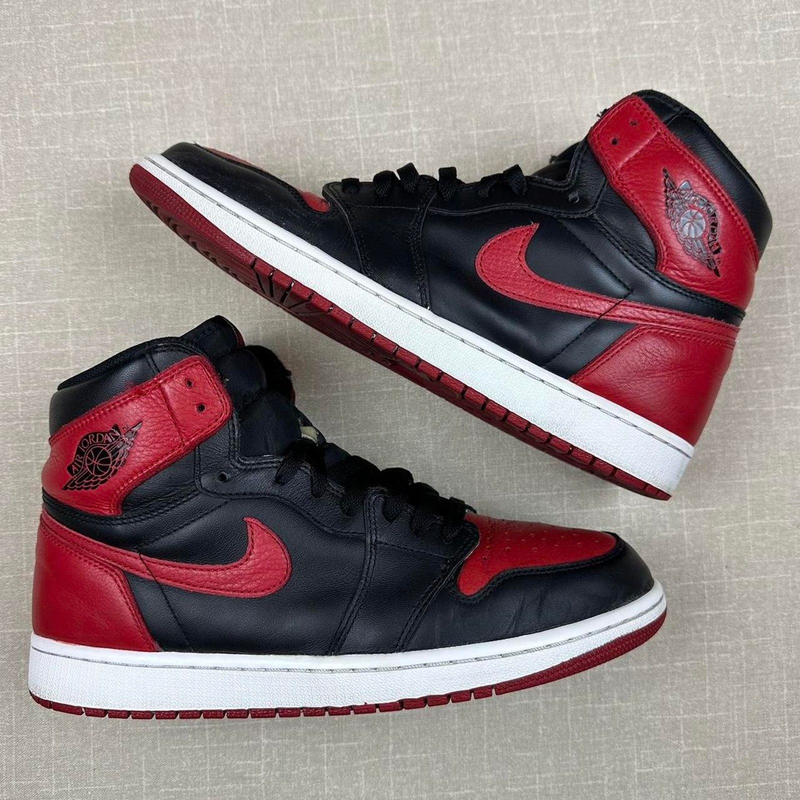Jordan Brand 2016 Jordan 1 High "Bred/Banned" Size US 12 / EU 45 - 2 Thumbnail