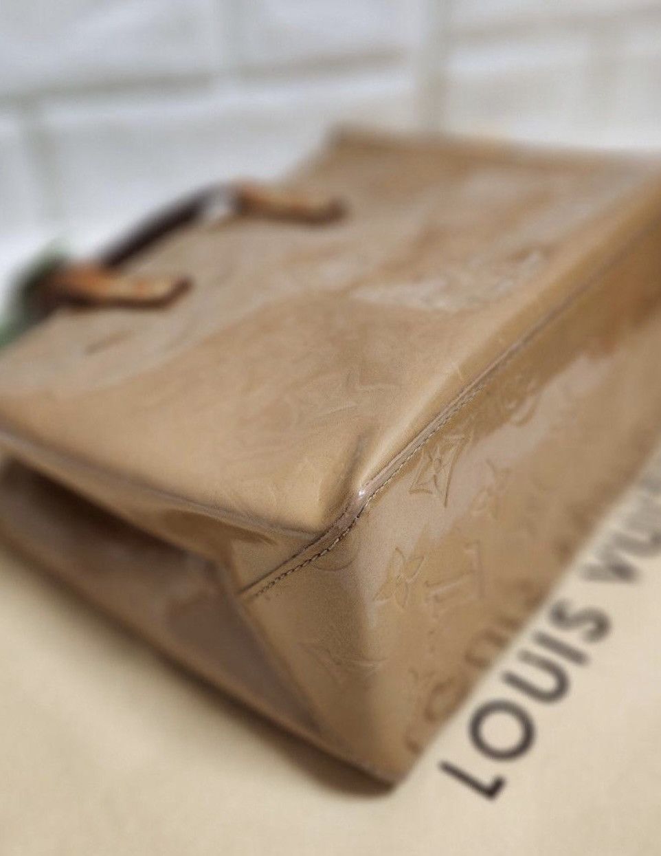 Louis Vuitton Louis Vuitton Vernis Reade PM Tote Bag – Beige / Noisette Size ONE SIZE - 4 Thumbnail