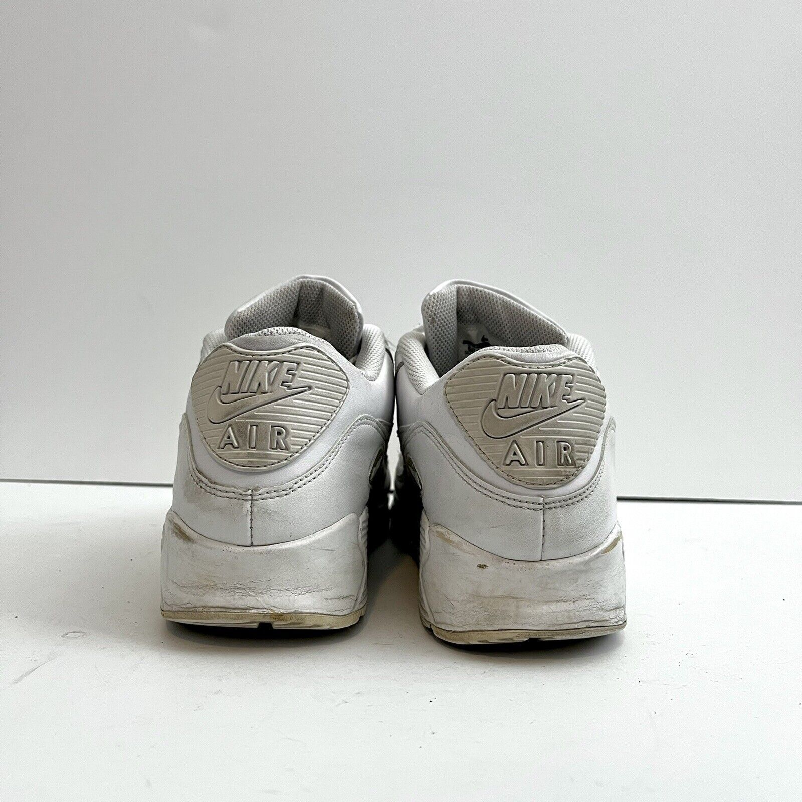 Nike 2011 Nike Air Max 90 Leather VTG Rare 302519 113 Sz 9.5 Size US 9.5 / EU 42-43 - 5 Thumbnail