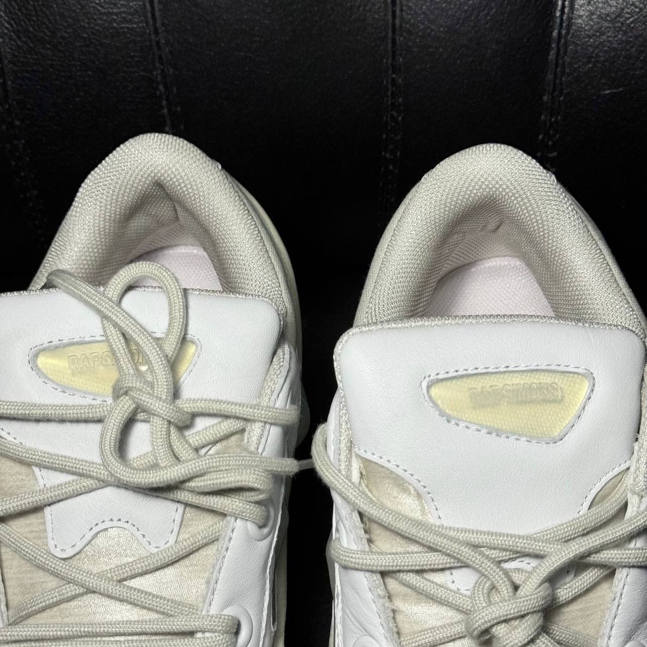 Adidas × Raf Simons 11us Adidas Raf Simons Ozweego Cream White 2017 Size US 11 / EU 44 - 8 Thumbnail