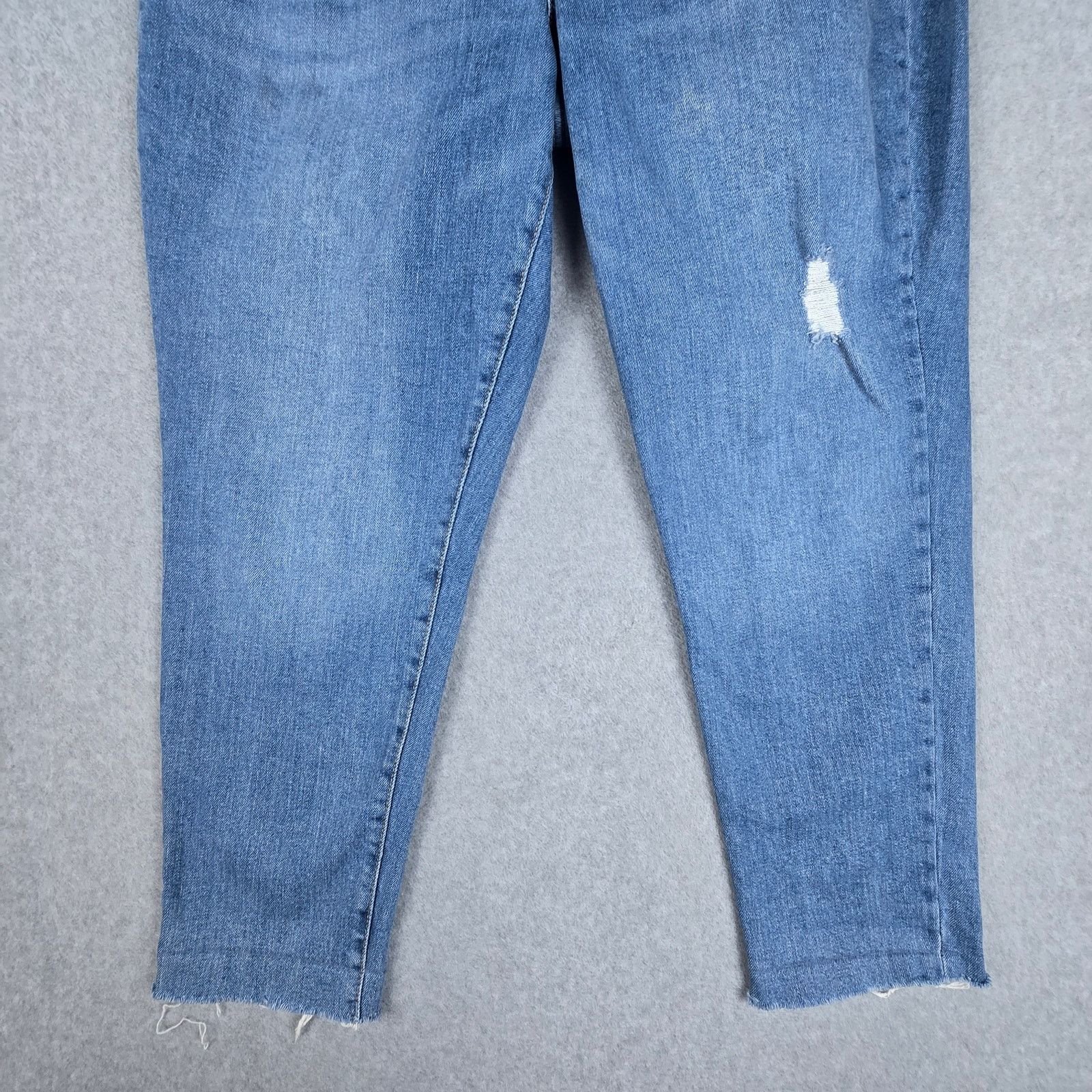 Old Navy Old Navy 12 Curvy OG Straight Jeans Raw Hem Distressed Size 34" / US 12 / IT 48 - 5 Thumbnail