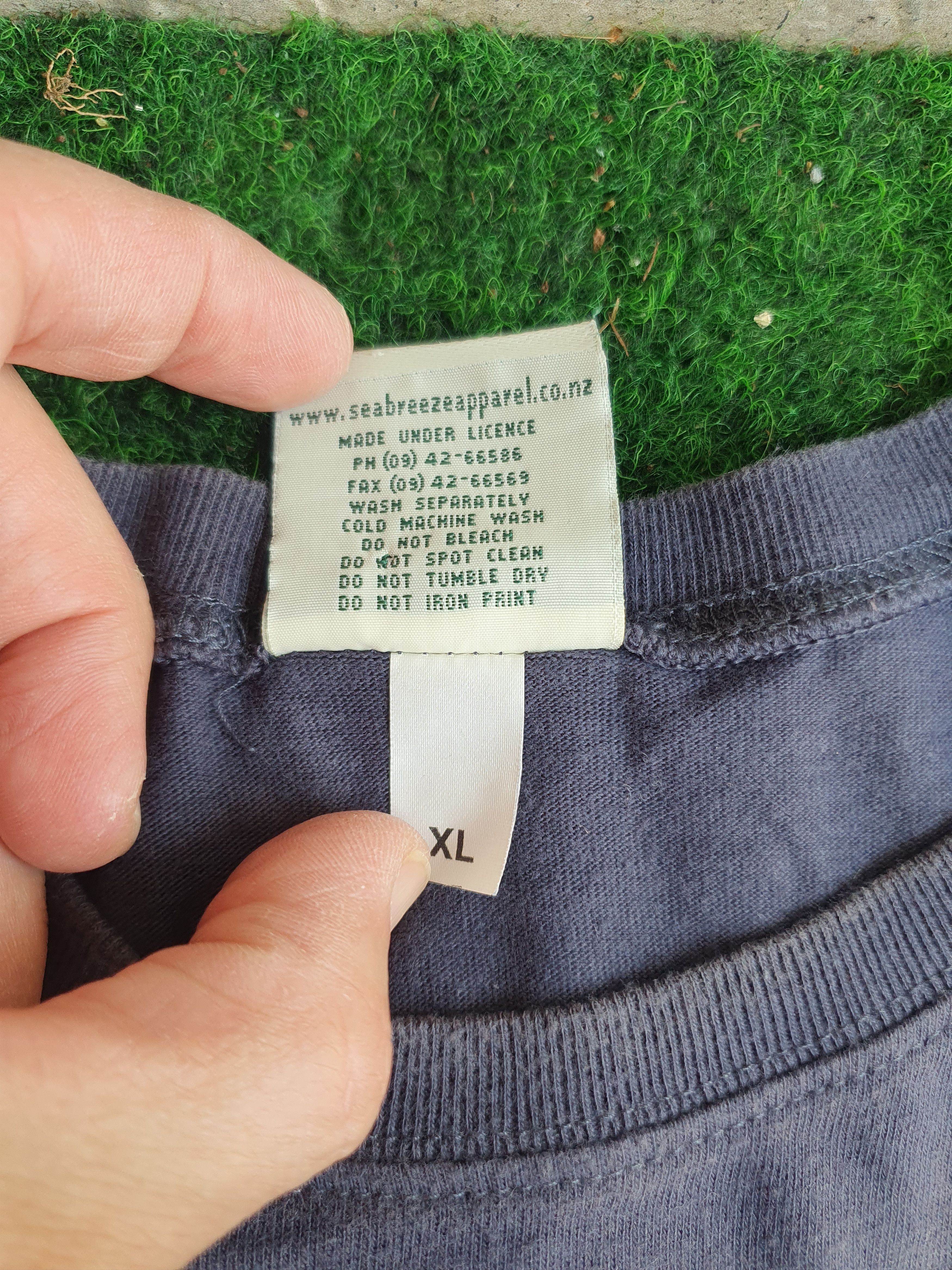 Vintage No Cellphones,No Emails,No Problem Made in NZ Vtg tee XL Size US XL / EU 56 / 4 - 3 Thumbnail