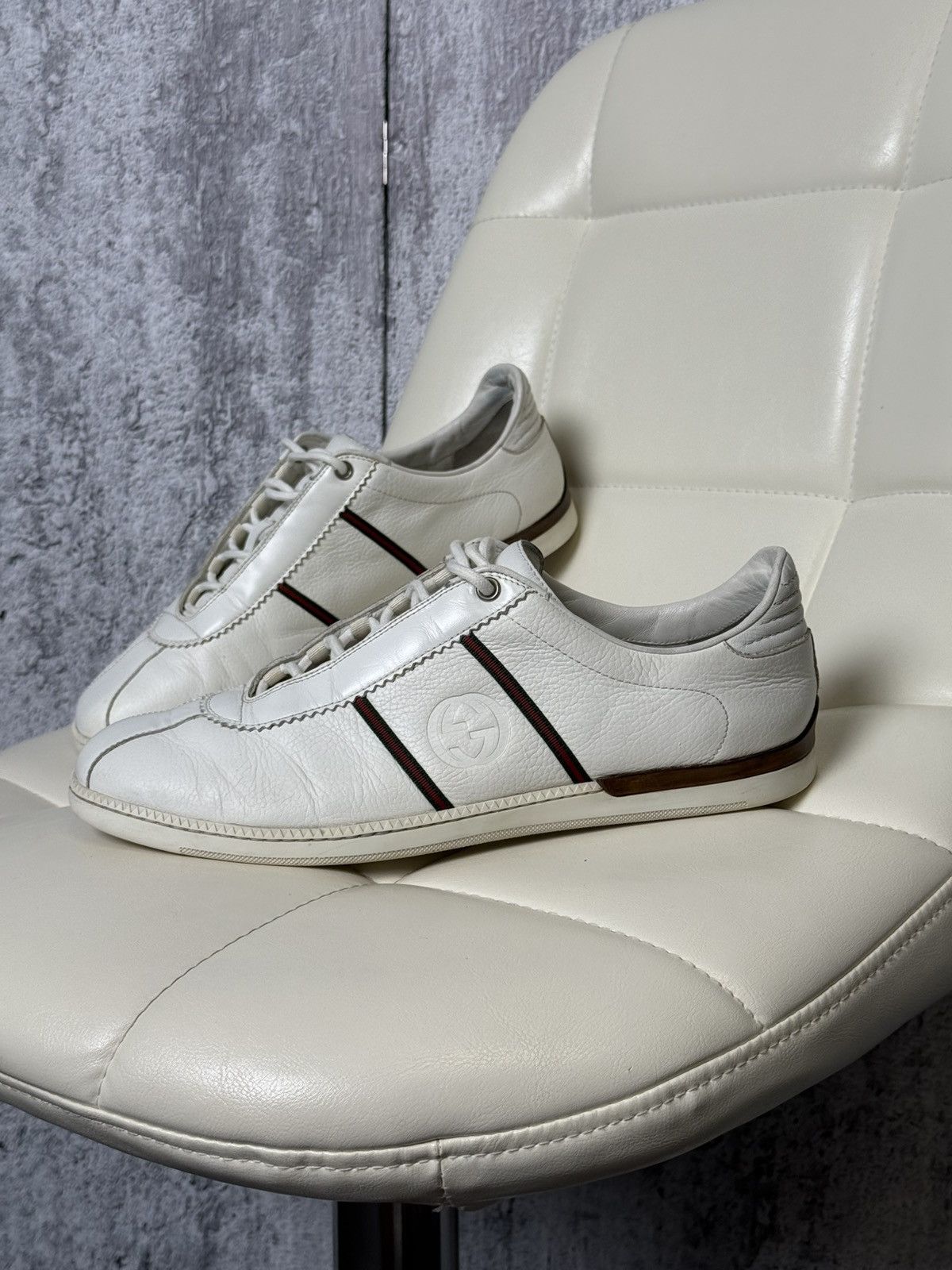 Gucci Gucci White Leather Low Top Sneakers Web Stripe & GG Logo Size US 9 / EU 42 - 2 Thumbnail