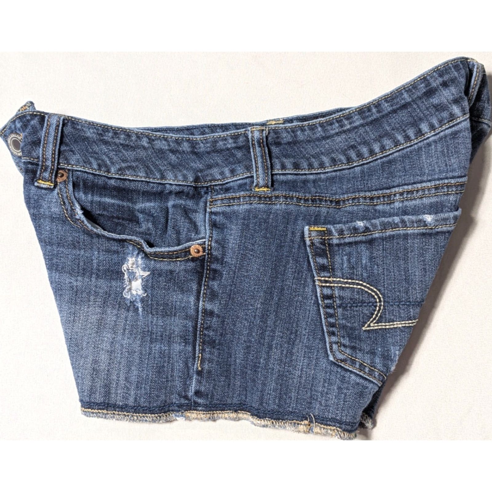 American Eagle Outfitters AMERICAN EAGLE STRETCH Women 6 Denim Blue Jean Shorts Casual 5-Pocket Design Low Rise Size 28" / US 6 / IT 42 - 3 Thumbnail