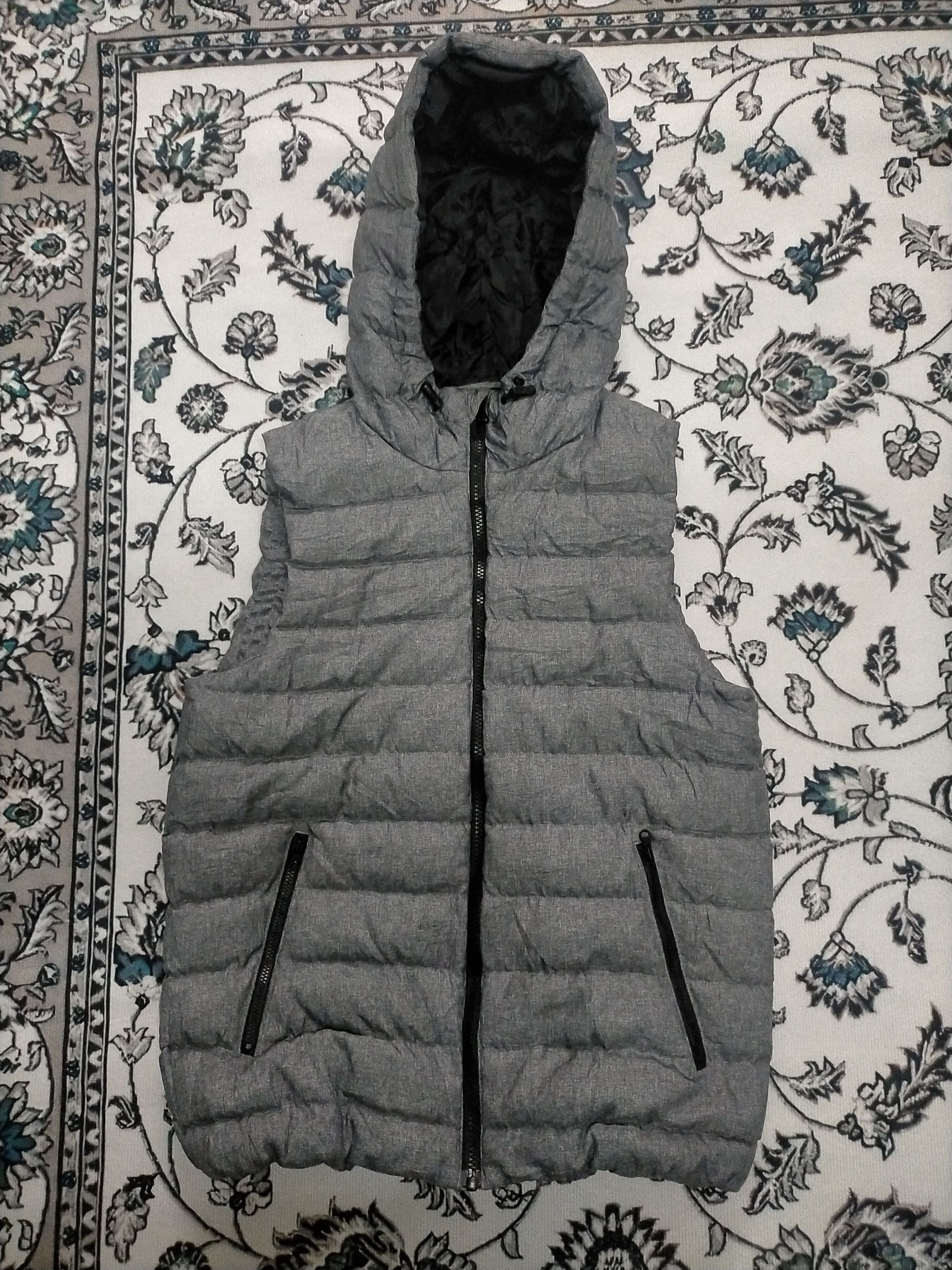 GU × Uniqlo Gu Puffer Vest Jacket Size US S / EU 44-46 / 1 - 2 Thumbnail
