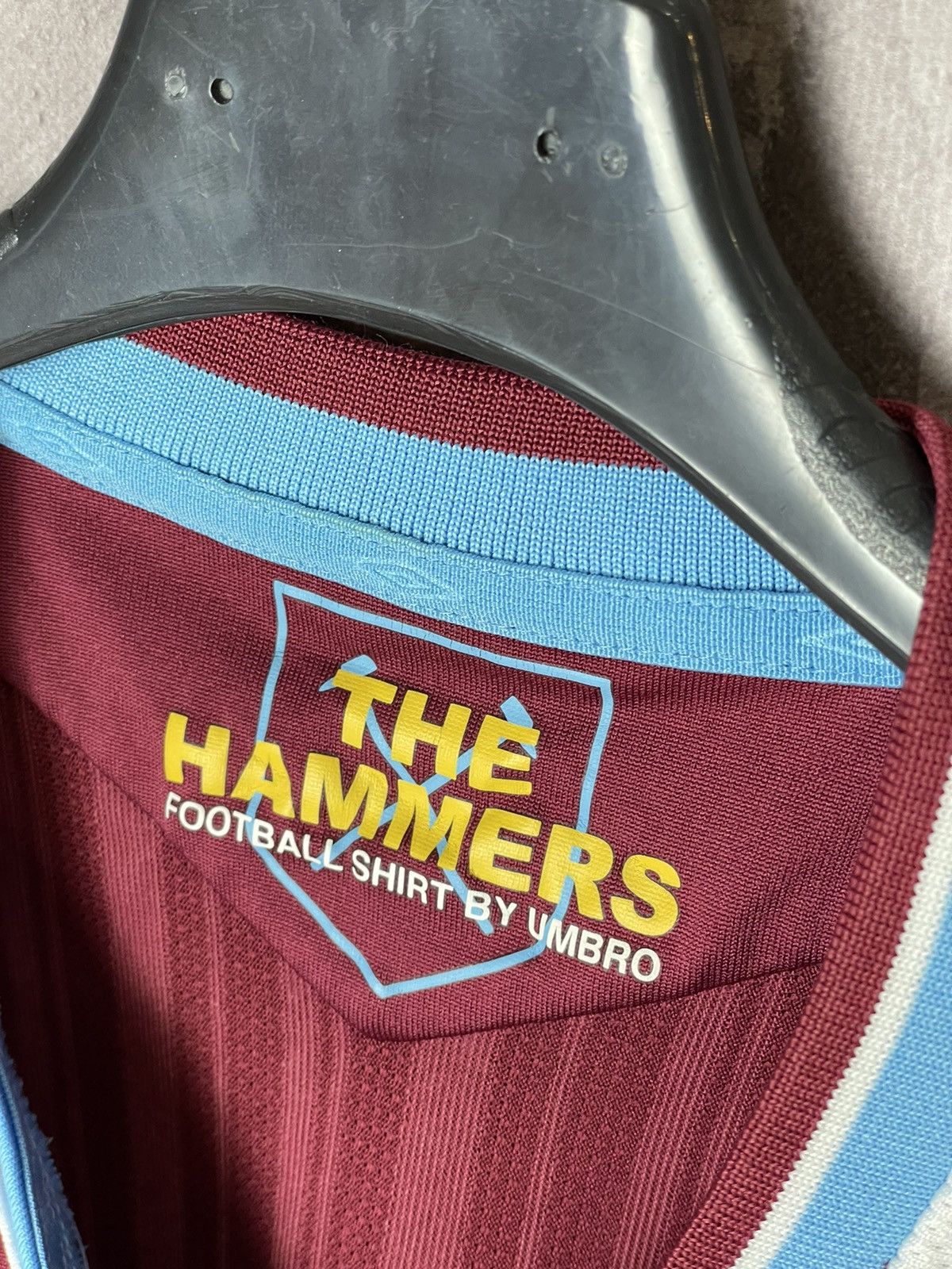 Umbro × Vintage WEST HAM UNITED 2008 2009 AWAY FOOTBALL SHIRT SOCCER JERSEY Size US M / EU 48-50 / 2 - 8 Thumbnail