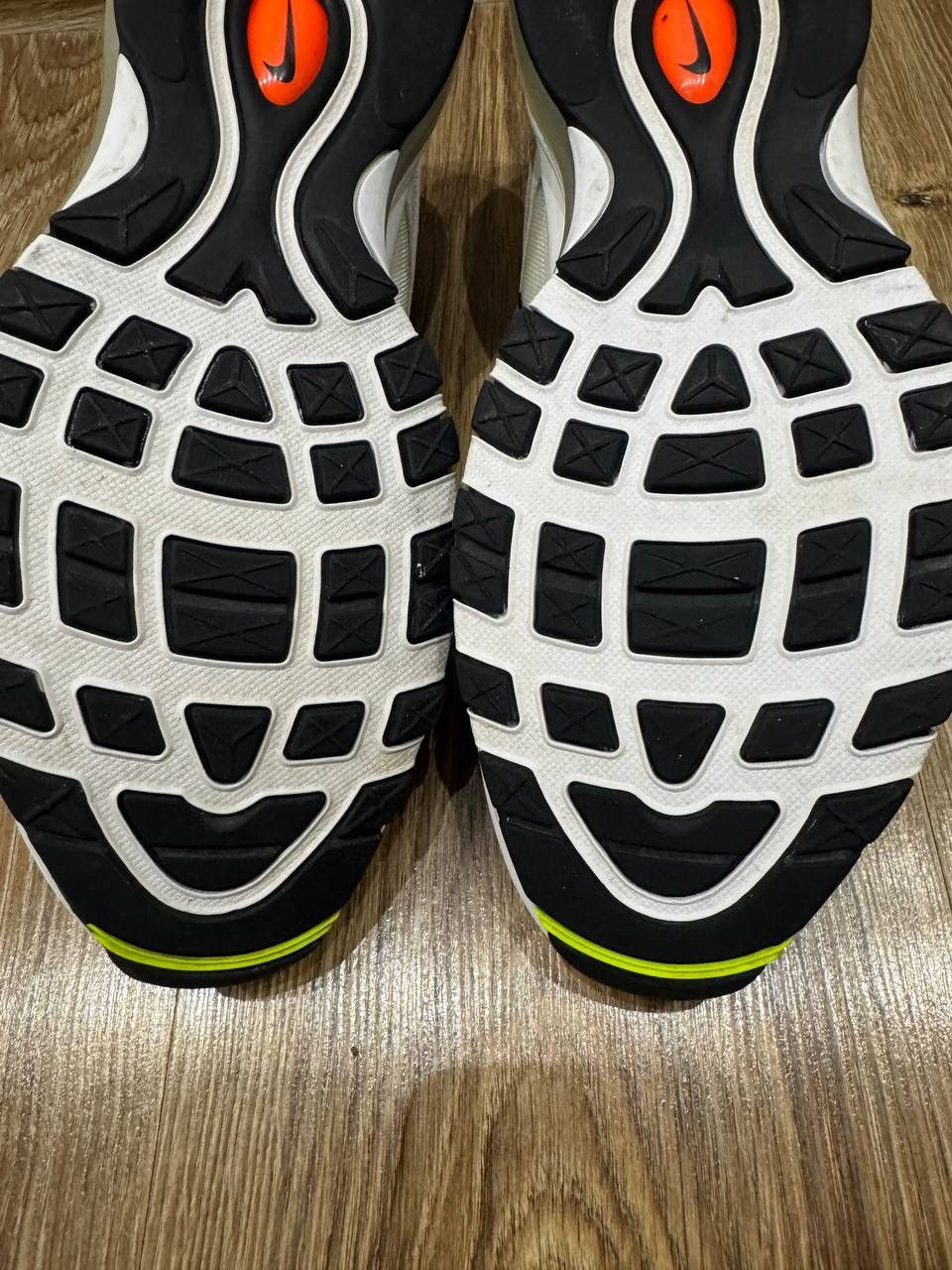 Nike NIKE AIR MAX 97 SE VOLT TRAINERS Size US 11 / EU 44 - 11 Thumbnail