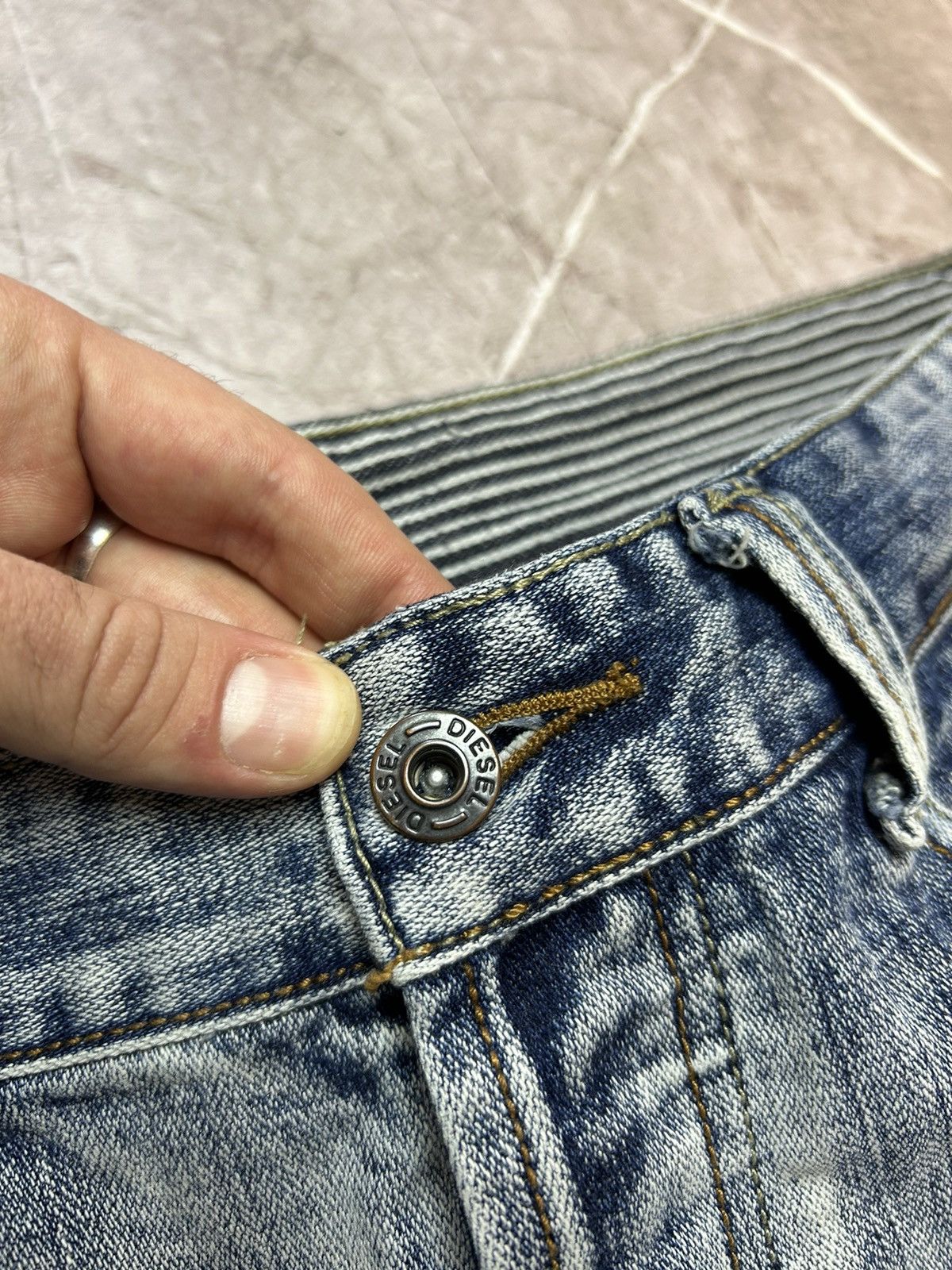 Diesel × Diesel Black Gold Rare Vintage 90s Diesel Industrtry Faded Blue Jeans Size US 36 / EU 52 - 14 Thumbnail