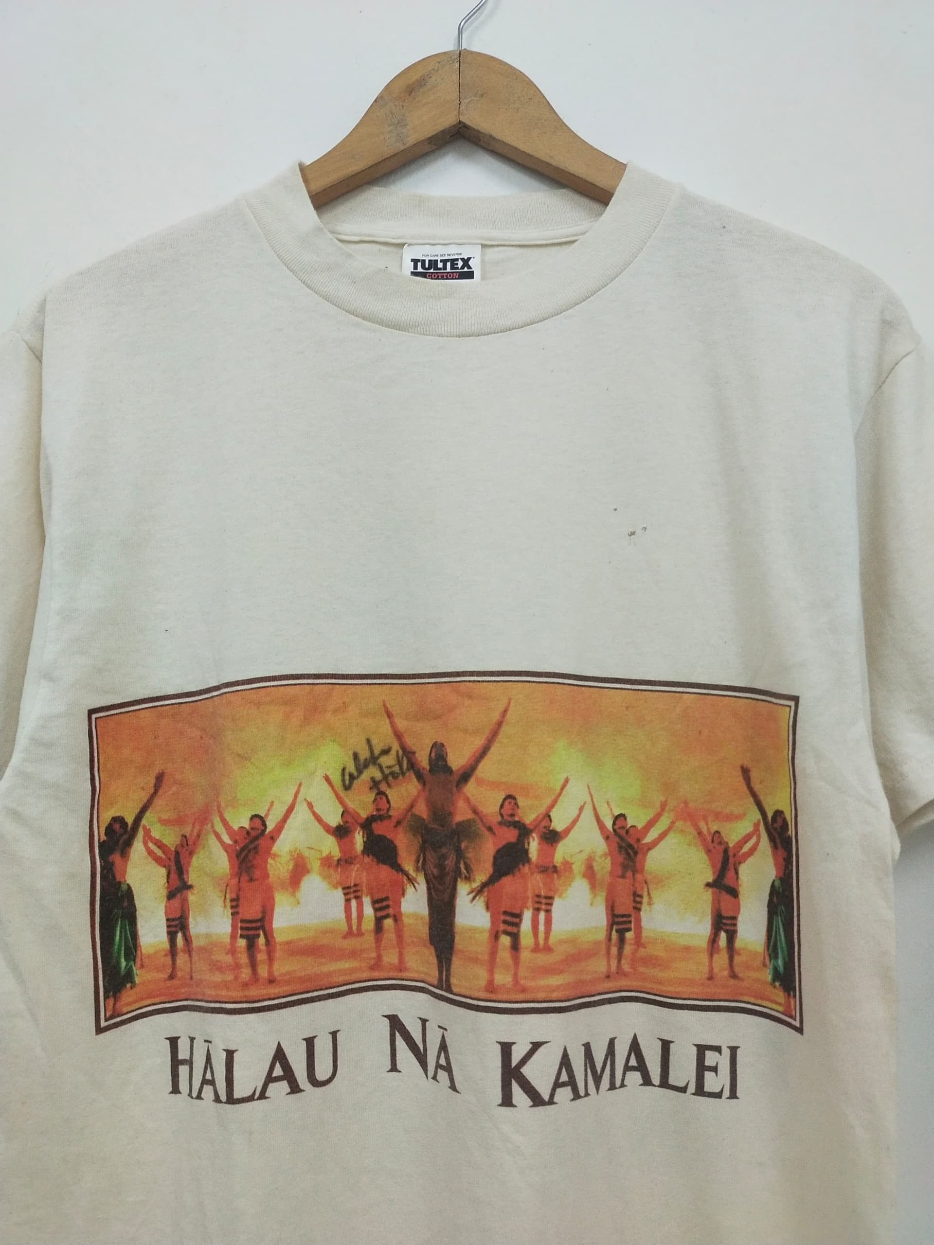 Band Tees Vintage 1997 Halau Na Kamalei band Group graphic tee Size US M / EU 48-50 / 2 - 2 Thumbnail