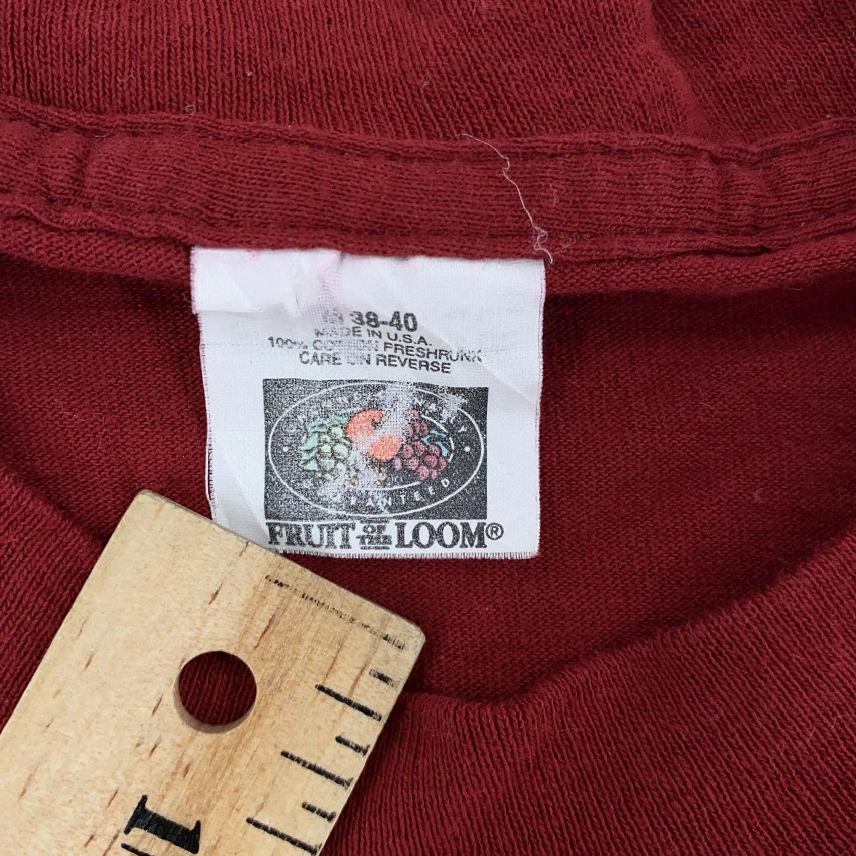 Fruit Of The Loom VINTAGE Fruit of the Loom Shirt Mens S Burgundy 90s Pocket Crew Neck Cotton T-Shirt Size US S / EU 44-46 / 1 - 7 Thumbnail