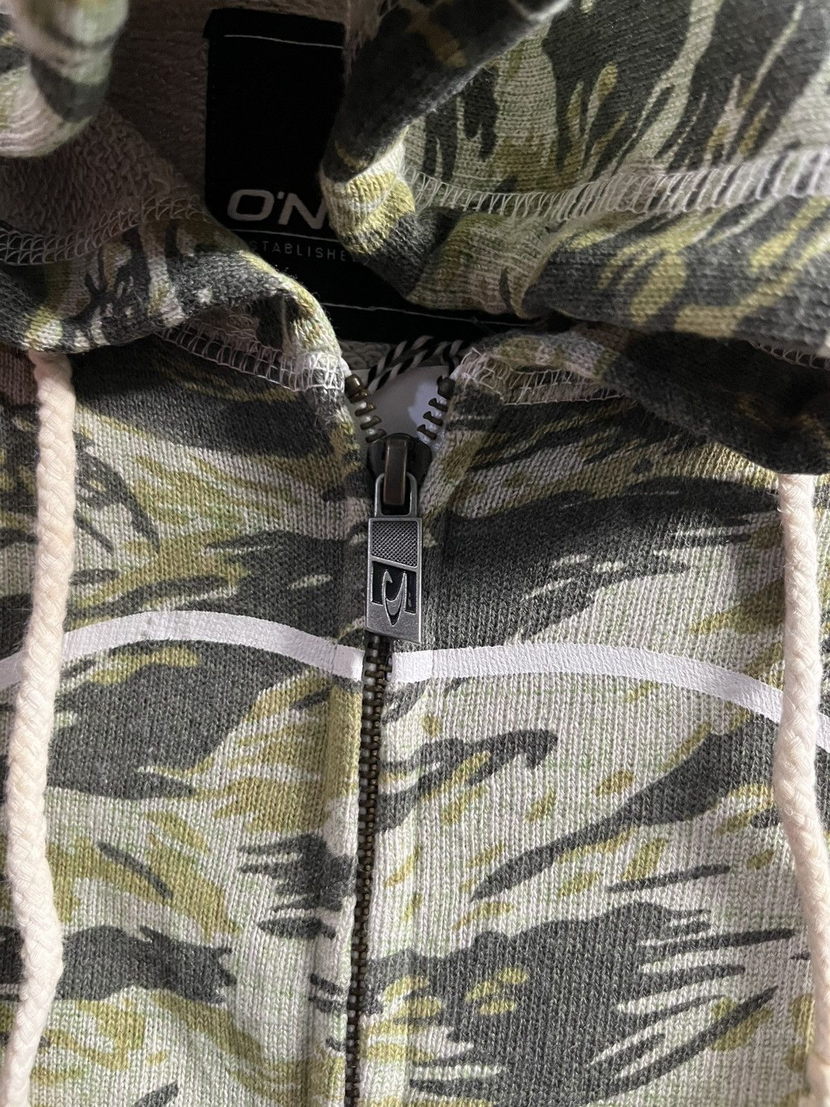 O'Neill oneill tiger strip zipper hoodie Size US M / EU 48-50 / 2 - 8 Thumbnail