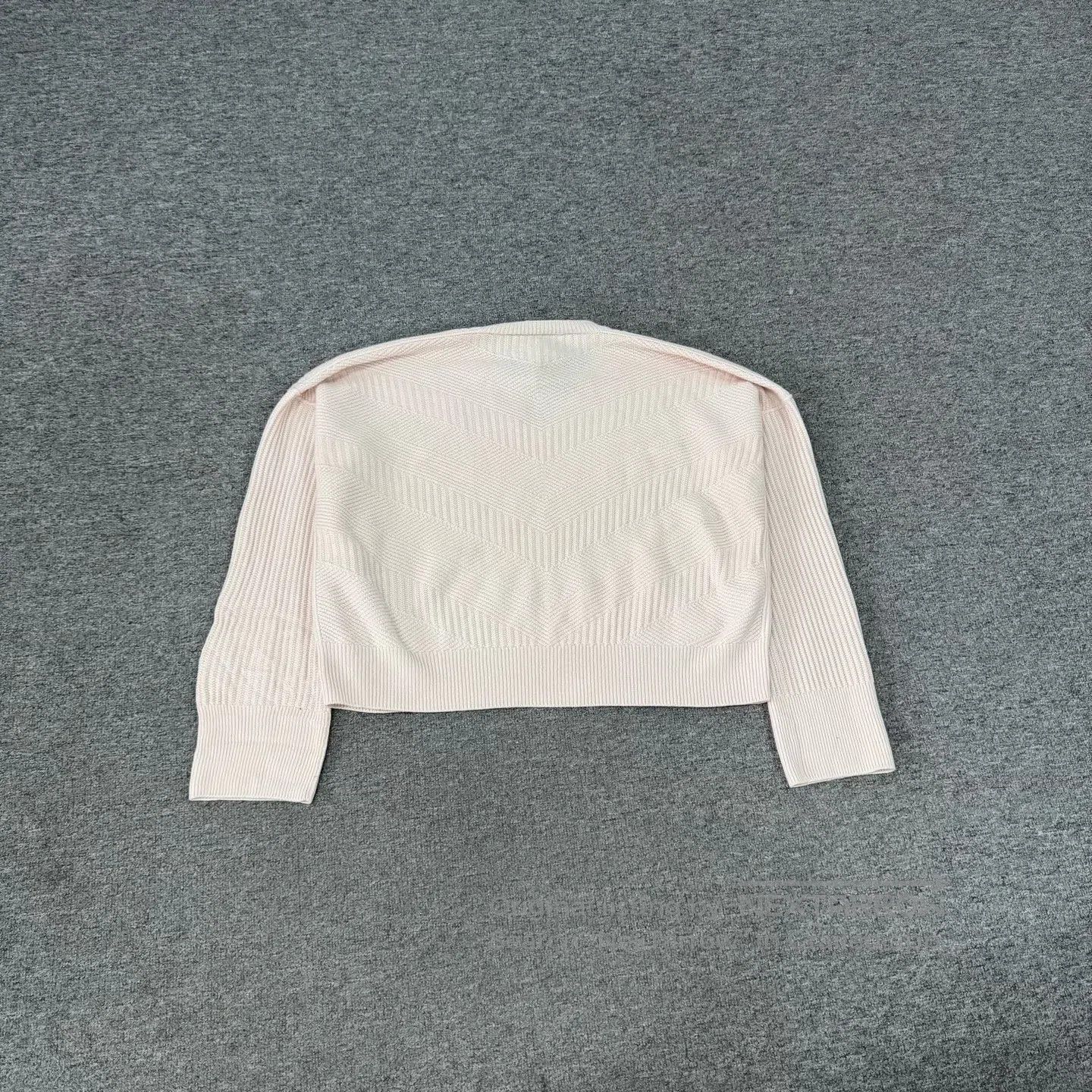 Loro Piana LORO PIANA V-neck short cashmere knit sweater| Size XS / US 0-2 / IT 36-38 - 2 Thumbnail
