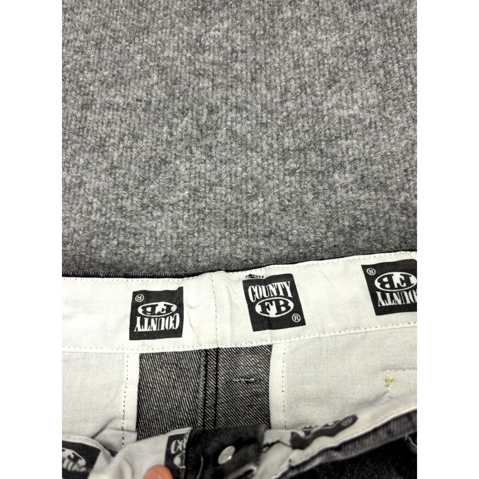Vintage VINTAGE County FB Jeans Mens 34x32 Charcoal Distressed Straight Shirt Pants Accessories Logo Pocketwear Size US 34 / EU 50 - 2 Thumbnail