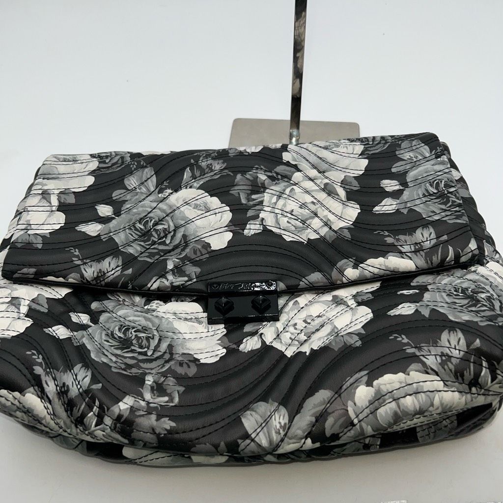 Betsey Johnson Betsey Johnson Ciara Gray Flowered Shoulder Bag Size ONE SIZE - 14 Thumbnail