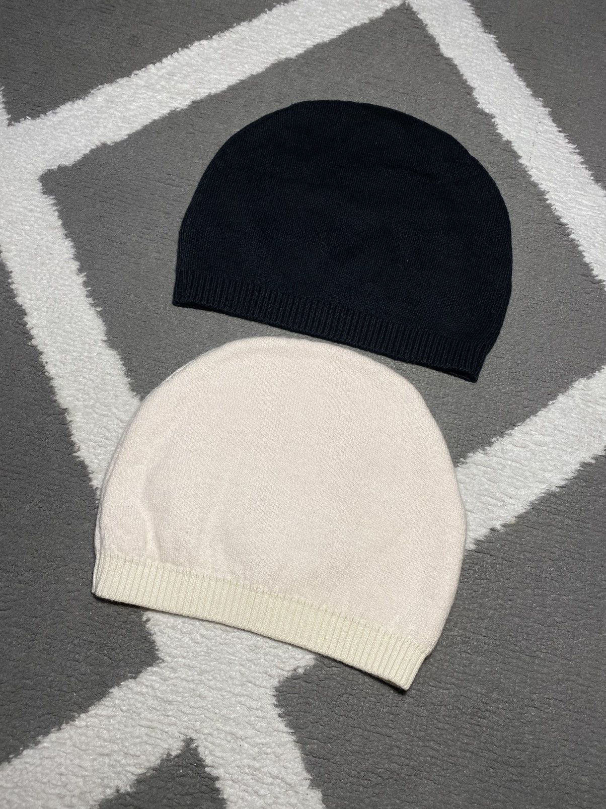 Juicy Couture × Vintage Juicy Couture women’s Y2K Beanie set of 2 Size ONE SIZE - 5 Thumbnail