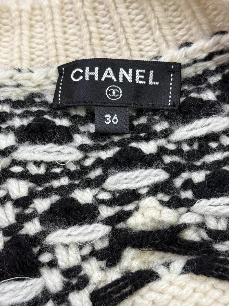 Chanel Chanel Black and white color-blocked flower knitted vest Size XS / US 0-2 / IT 36-38 - 4 Thumbnail