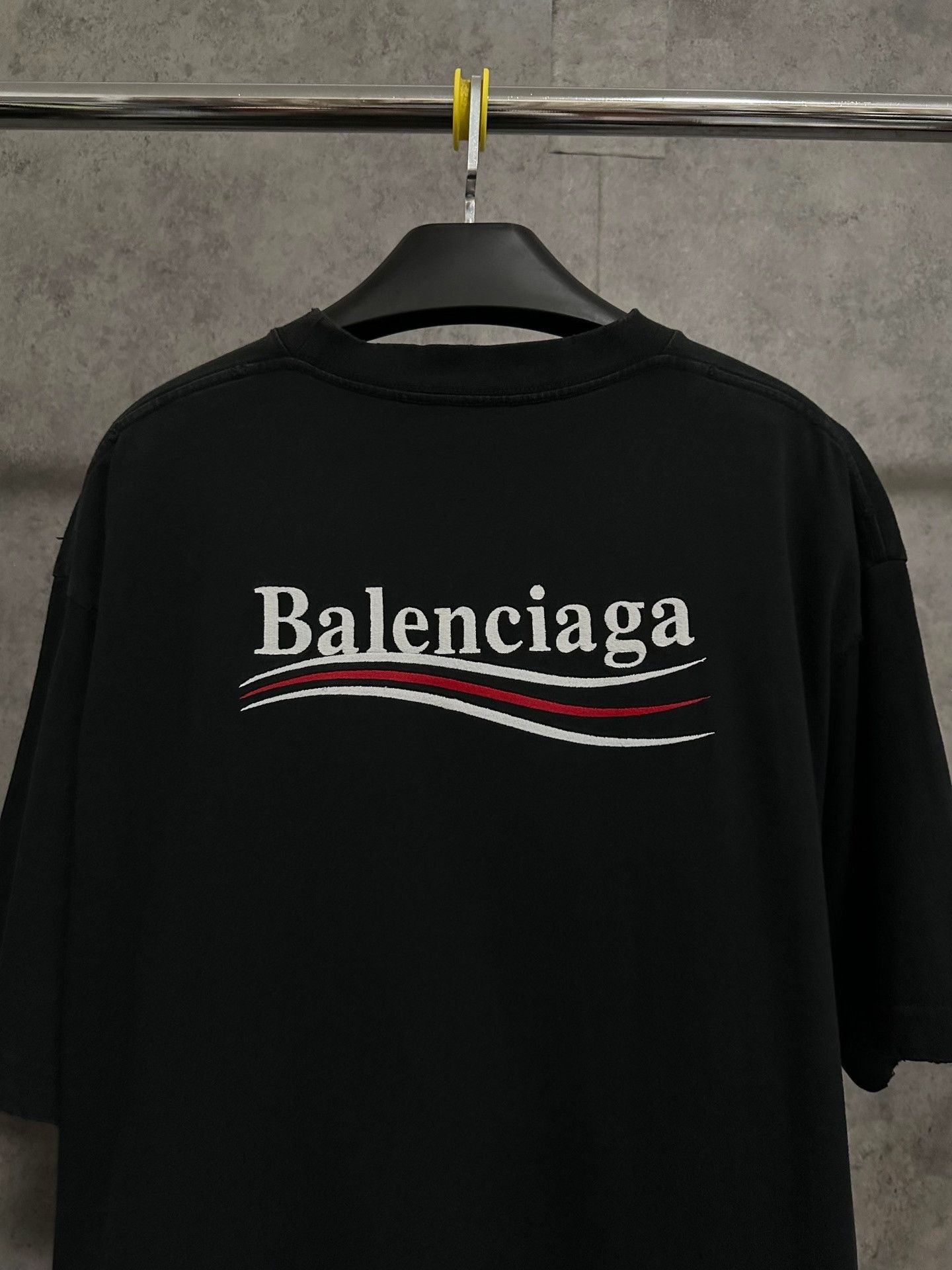 Balenciaga Balenciaga Vintage Coke Wave Logo T-shirt Size US S / EU 44-46 / 1 - 5 Thumbnail