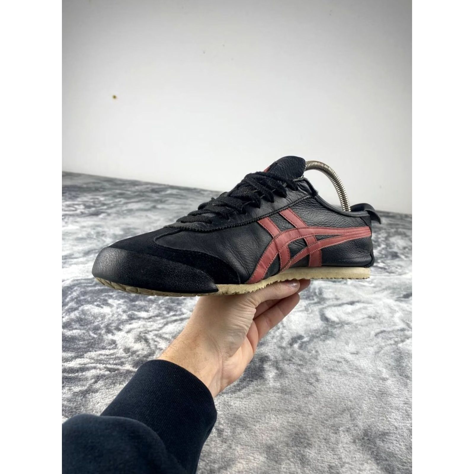 Onitsuka Tiger Onitsuka Tiger Mexico 66 Sneaker Low Black 9.5 Mens Leather Rubber Sole Casual Walking Size US 10 / EU 43 - 6 Thumbnail