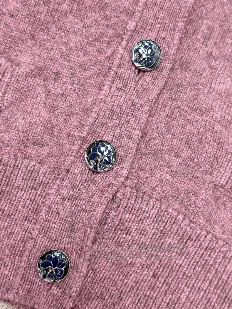Chanel Chanel V-neck tie diamond buckle knitted vest Size XS / US 0-2 / IT 36-38 - 4 Thumbnail