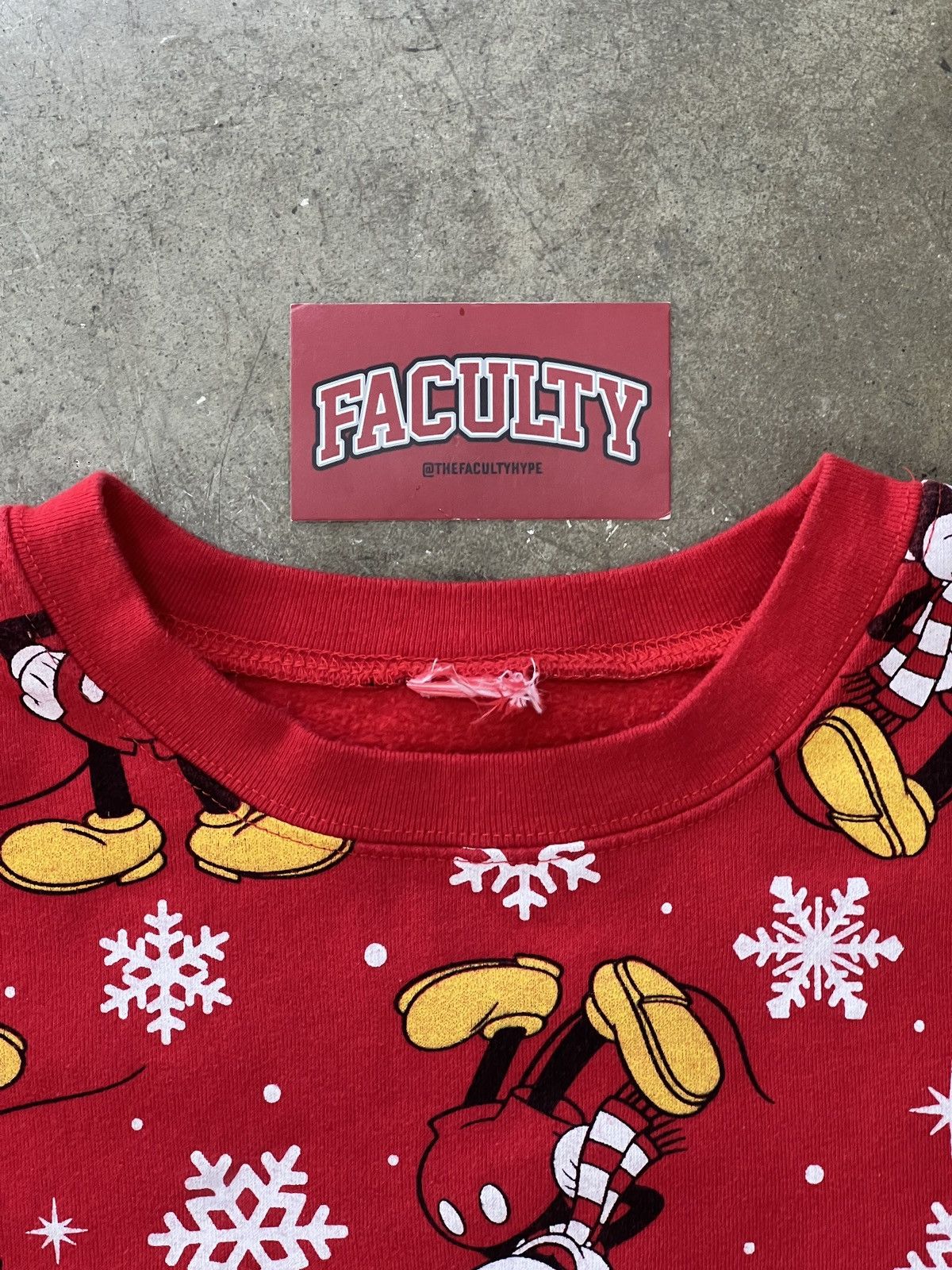 Disney Vintage Disney Mickey Mouse Snowflake Crewneck Youth XL Size US XS / EU 42 / 0 - 3 Thumbnail