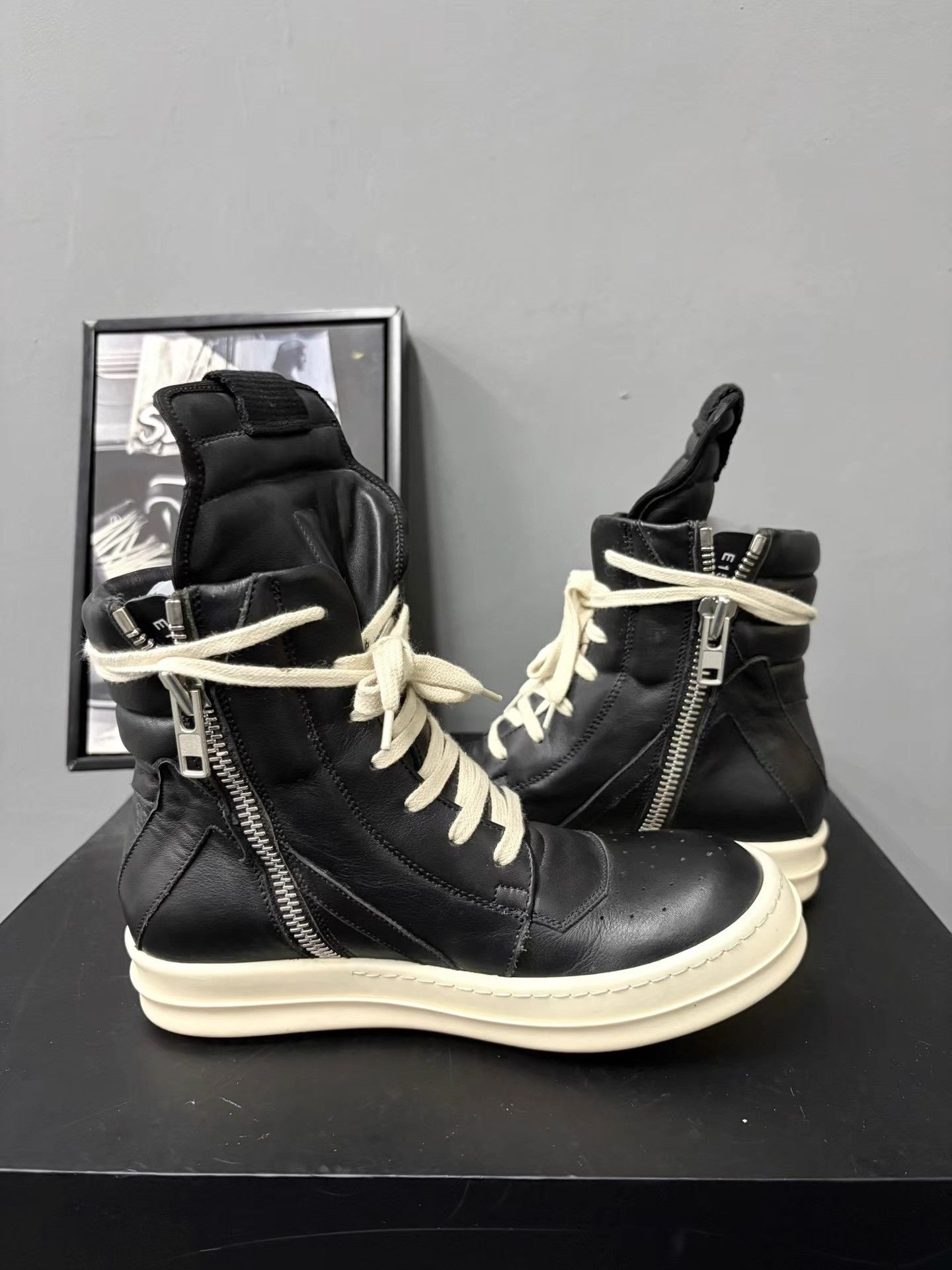 Rick Owens Rick Owens Patent Leather Triangle Sneakers K34 Size US 6 / IT 36 - 6 Thumbnail