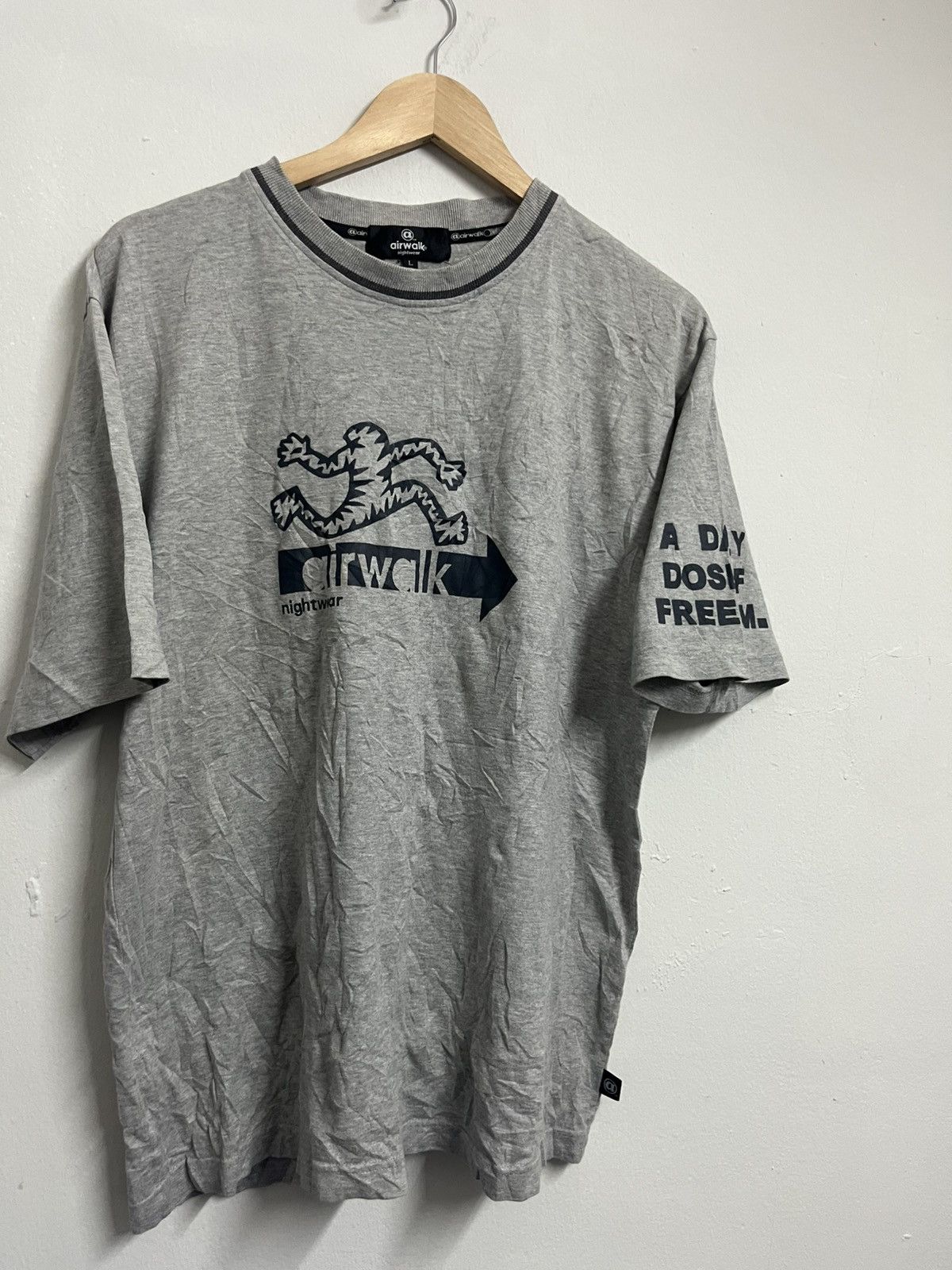 Vintage 💥Vintage 90s Airwalk A Daily Dose Of Freedom Skateboard Tee Size US L / EU 52-54 / 3 - 2 Thumbnail